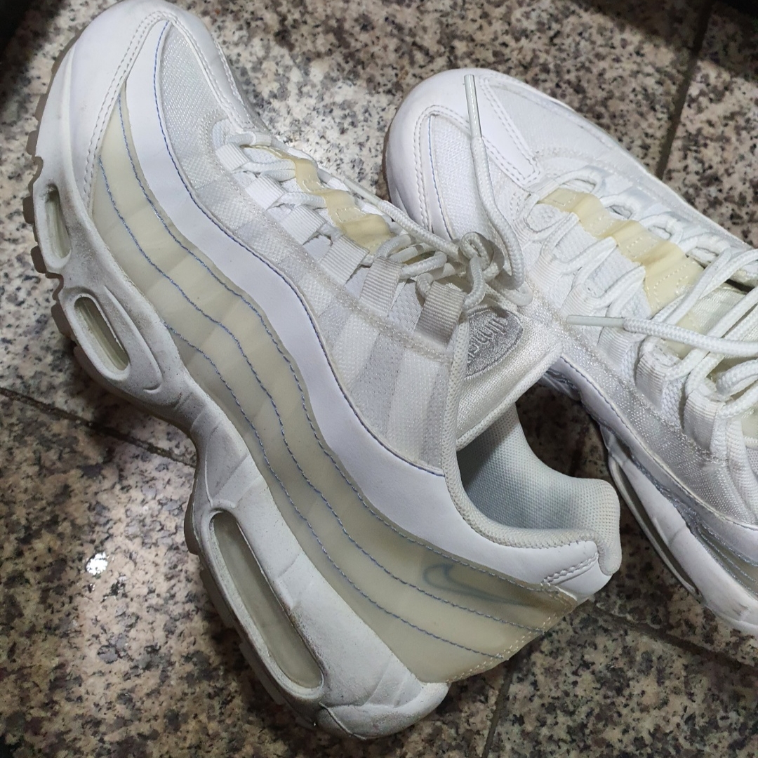 (W) Nike Air Max 95 SE Summit White  착용 스타일