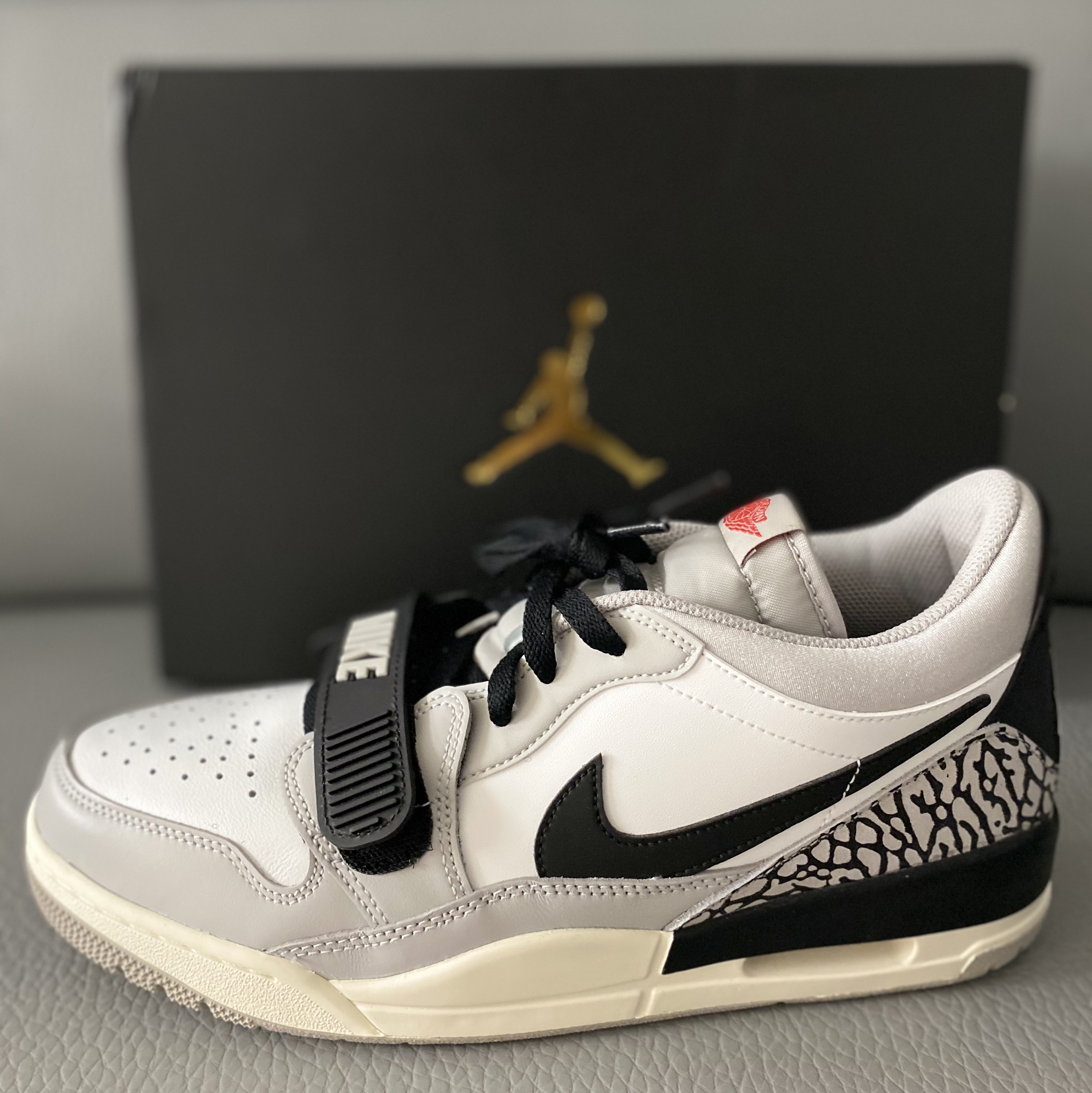 Jordan Legacy 312 Low Tech Grey 착용 스타일