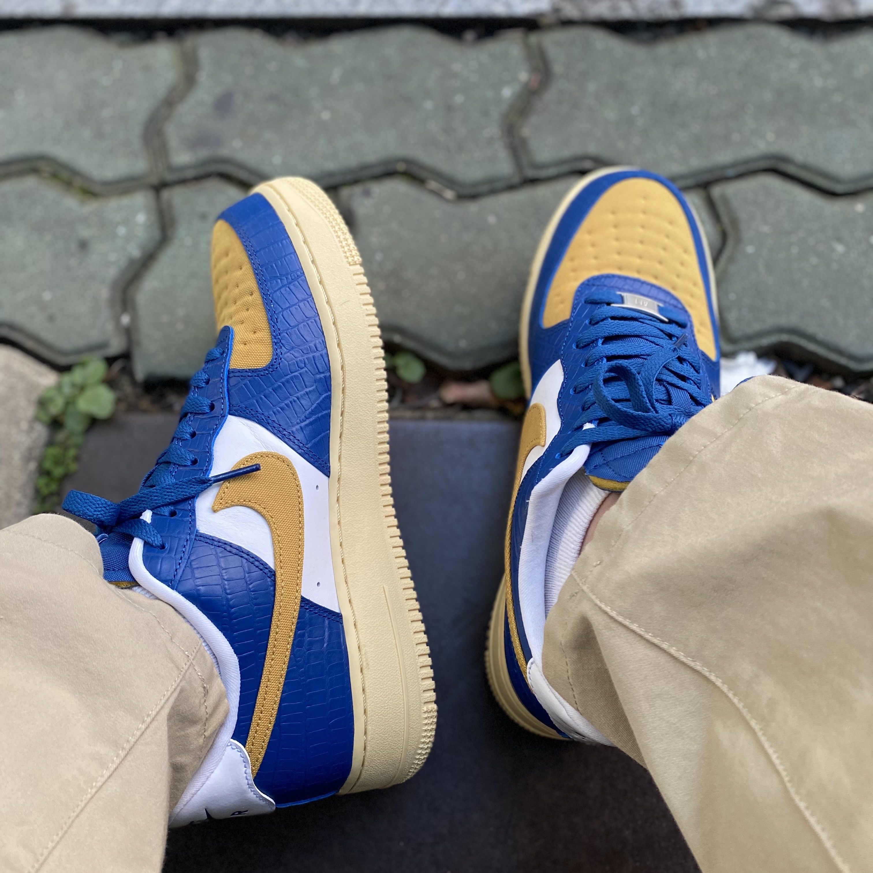 Nike x Undefeated Air Force 1 Low SP 5 On It Court Blue 착용 스타일