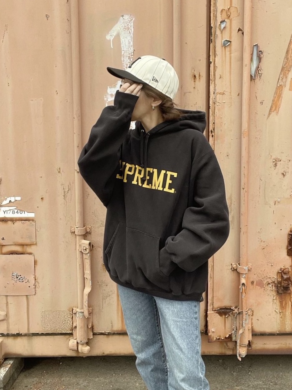 Supreme Varsity Hooded Sweatshirt Black - 23FW 착용 스타일