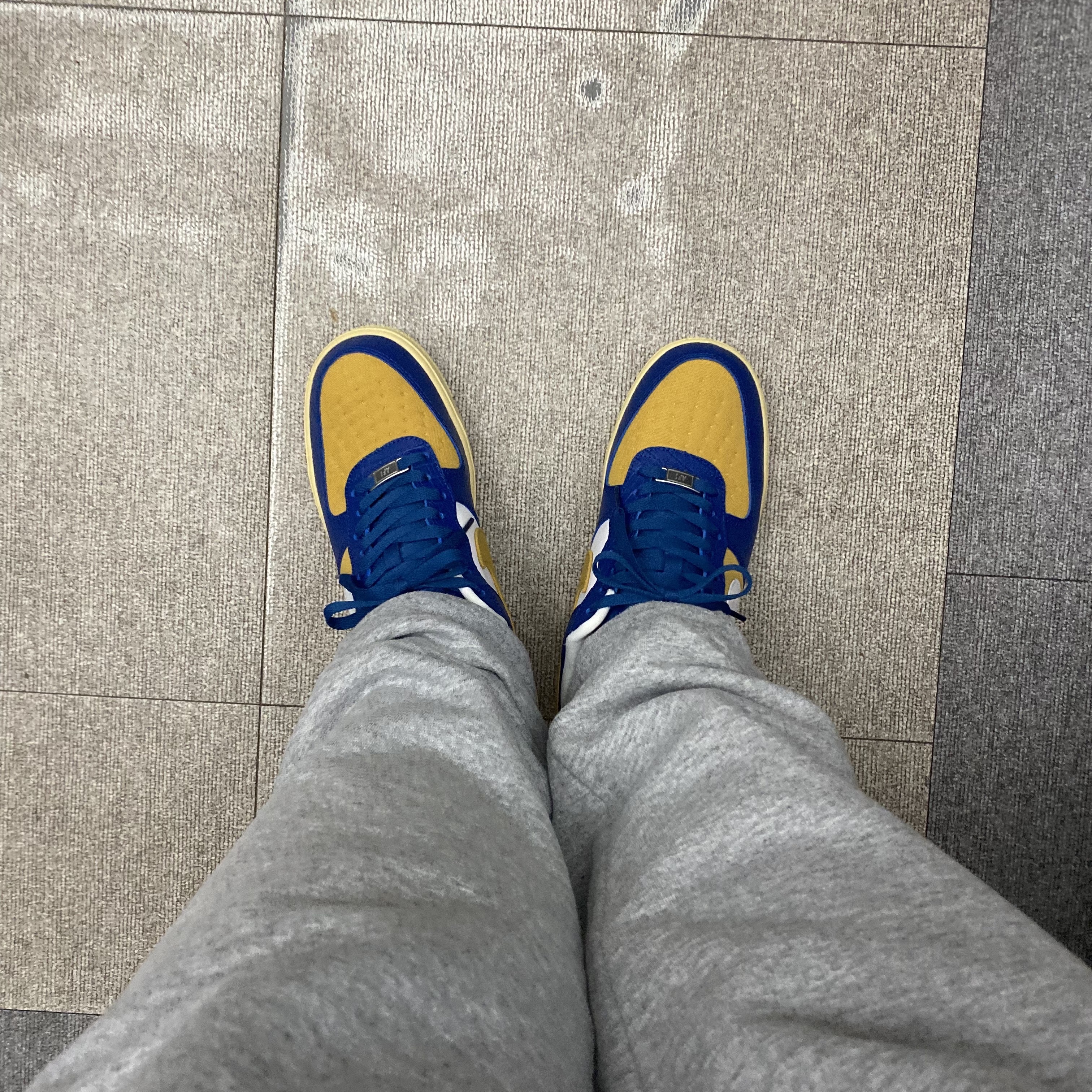 Nike x Undefeated Air Force 1 Low SP 5 On It Court Blue 착용 스타일