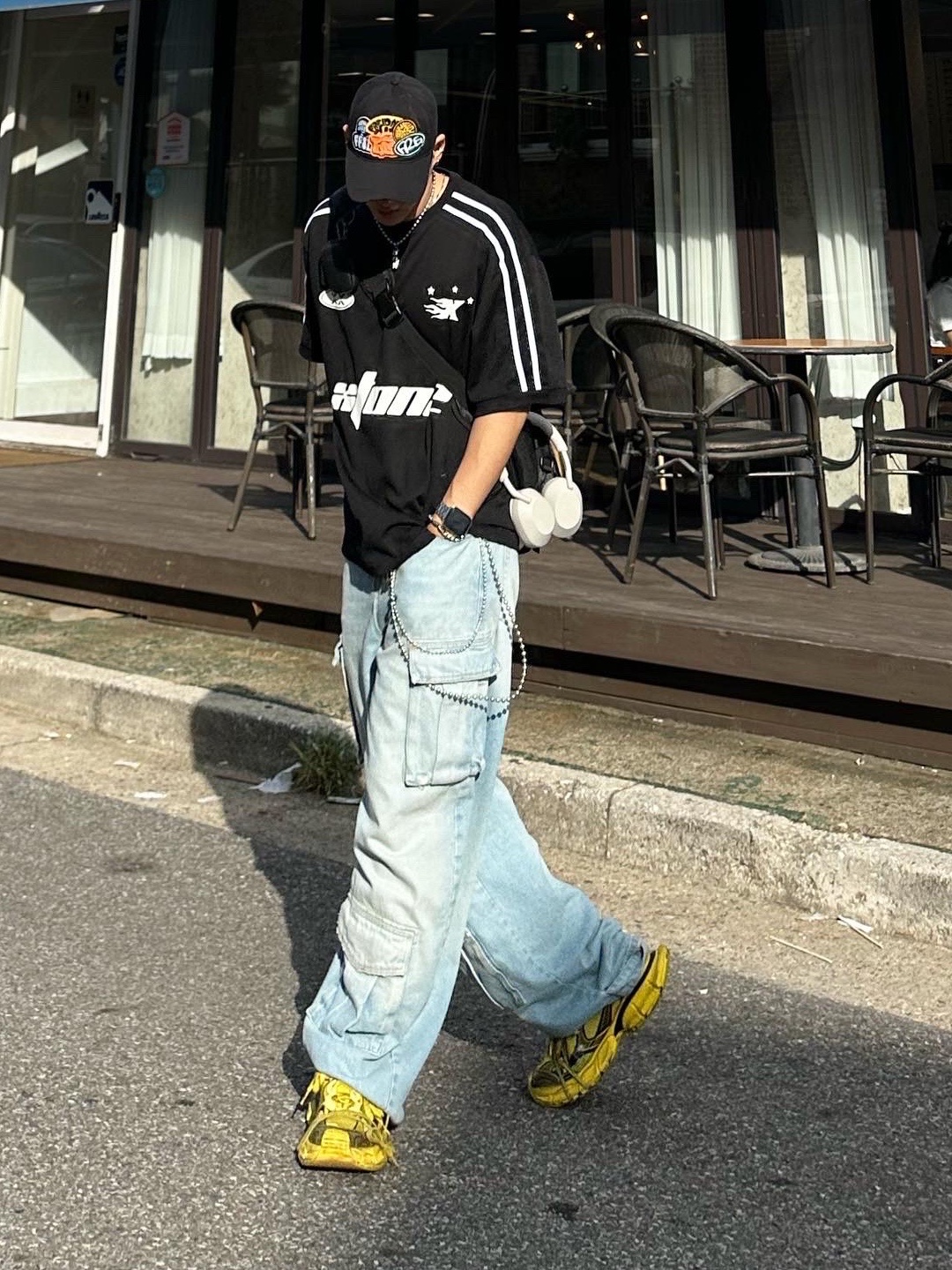 Balenciaga Cargo Sneakers Grey Black Yellow, Balenciaga 3XL Sneakers Worn Out Grey White Blue 착용 스타일 - 8