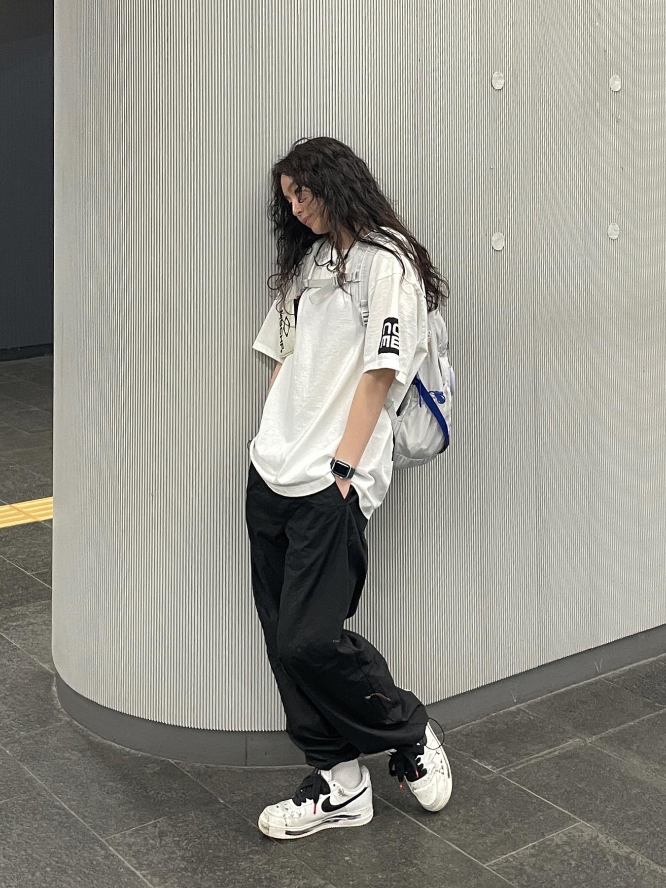Supreme Backpack Silver - 22SS, Nike x Peaceminusone Air Force 1 Low Para-Noise 2.0 착용 스타일 - 1