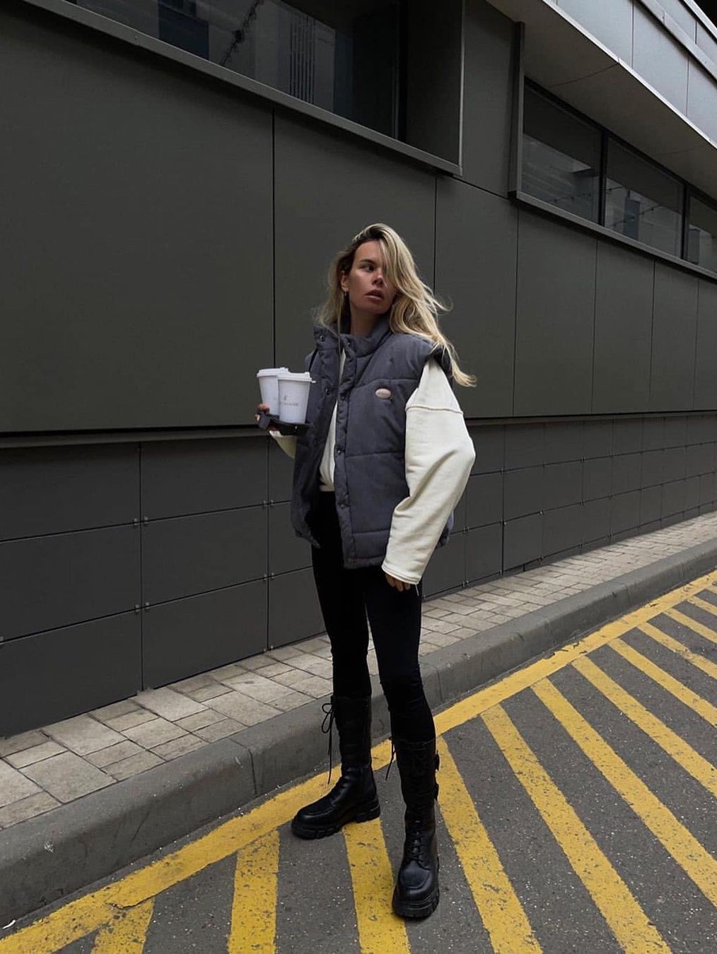 Moncler Sumido Down Vest Grass Green - 22FW, The North Face 1996 Retro Nuptse Vest Black 착용 스타일 - 2