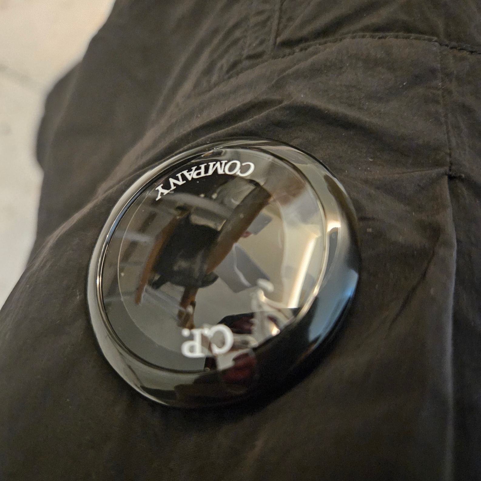 C.P. Company Chrome-R Pants Black - 22FW 착용 스타일