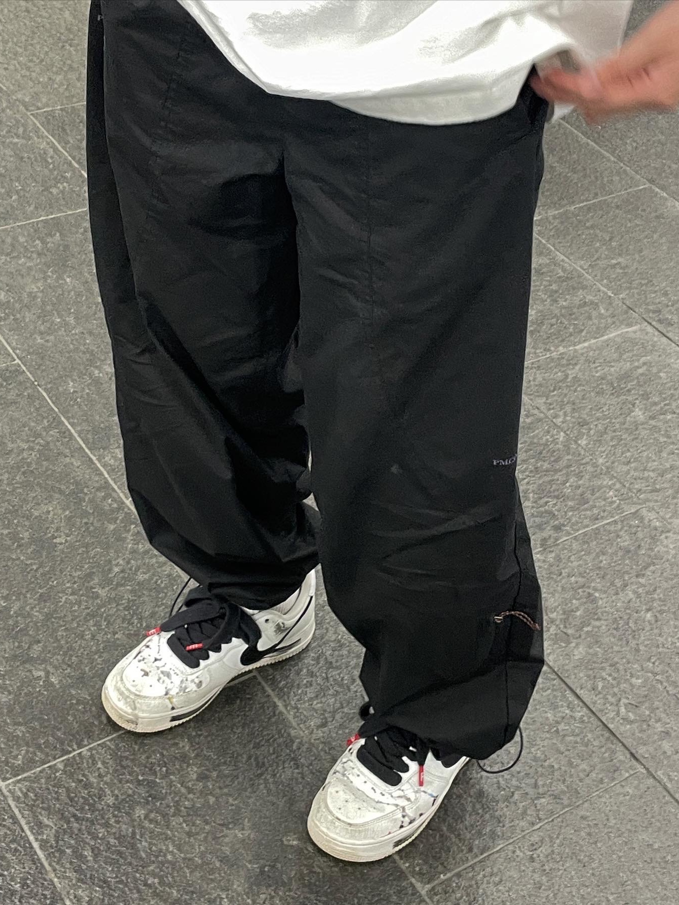 Supreme Backpack Silver - 22SS, Nike x Peaceminusone Air Force 1 Low Para-Noise 2.0 착용 스타일 - 3
