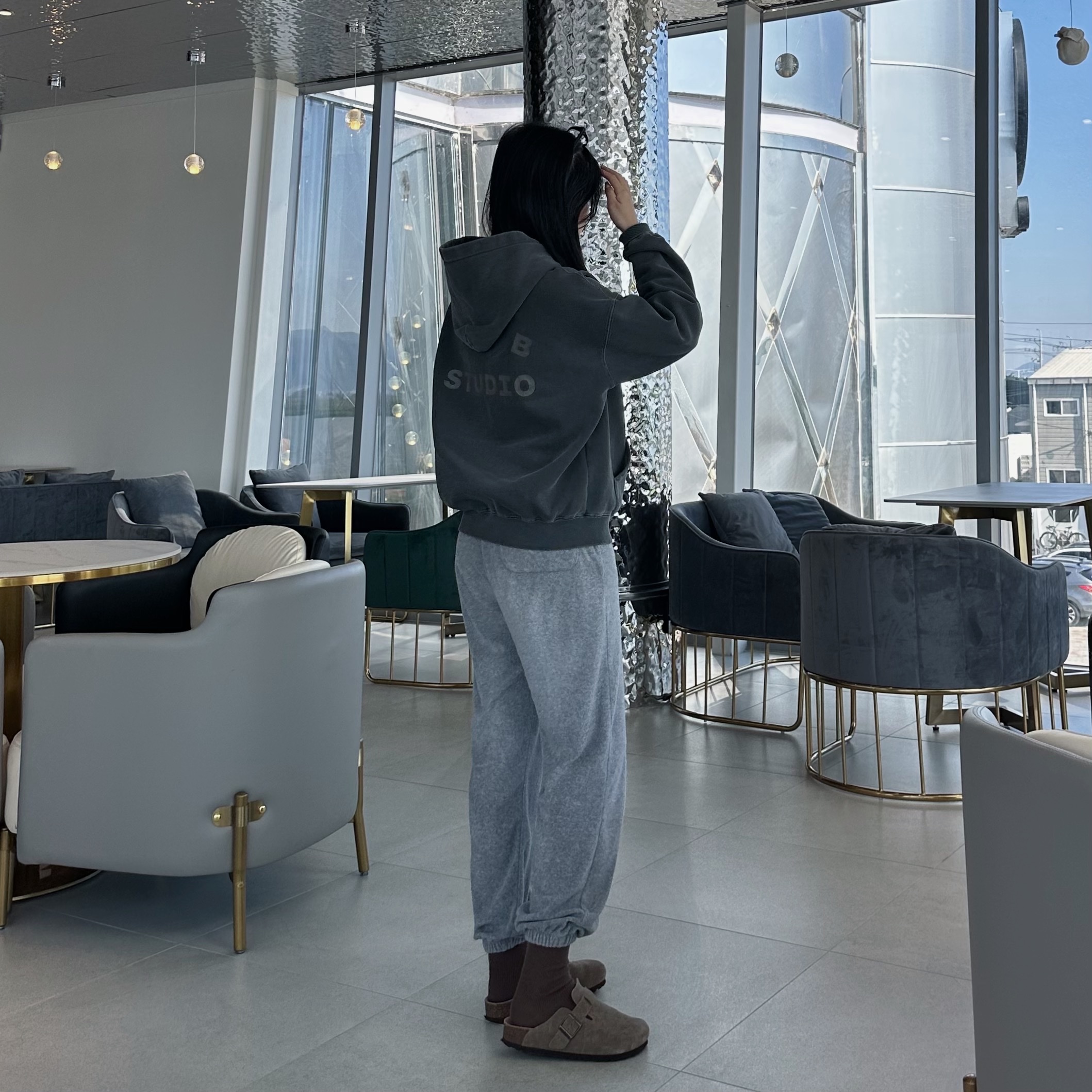 IAB Studio Pigment Hoodie & Sack Black, IAB Studio Pigment Hoodie Black 착용 스타일