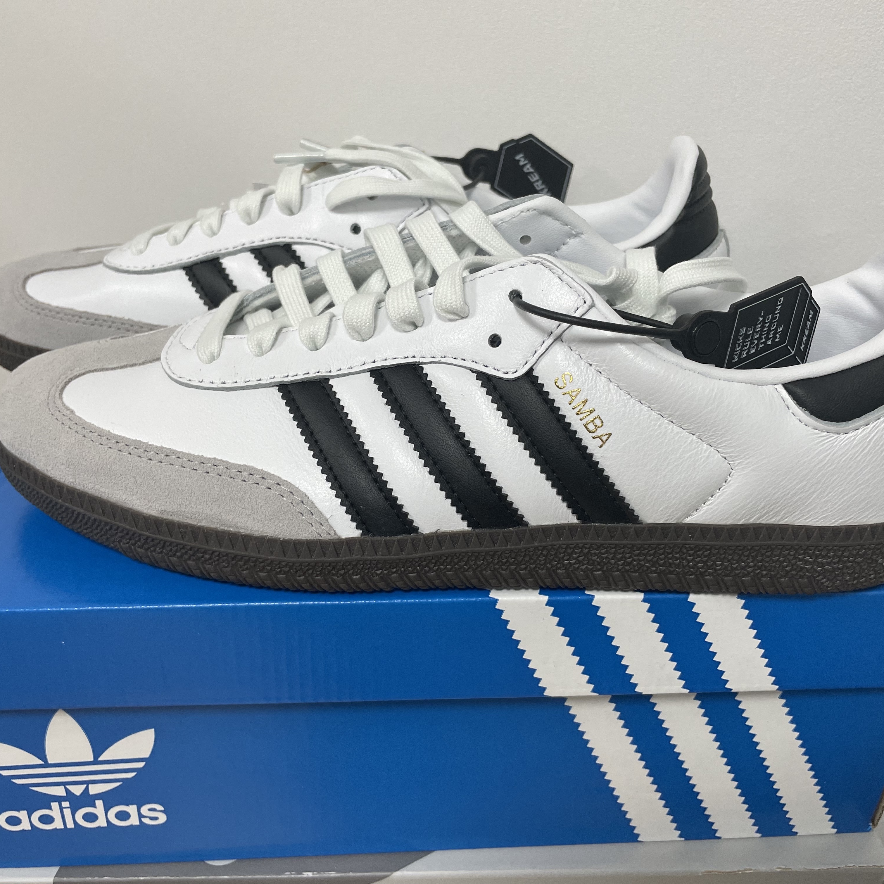 Adidas Samba OG Cloud White 착용 스타일
