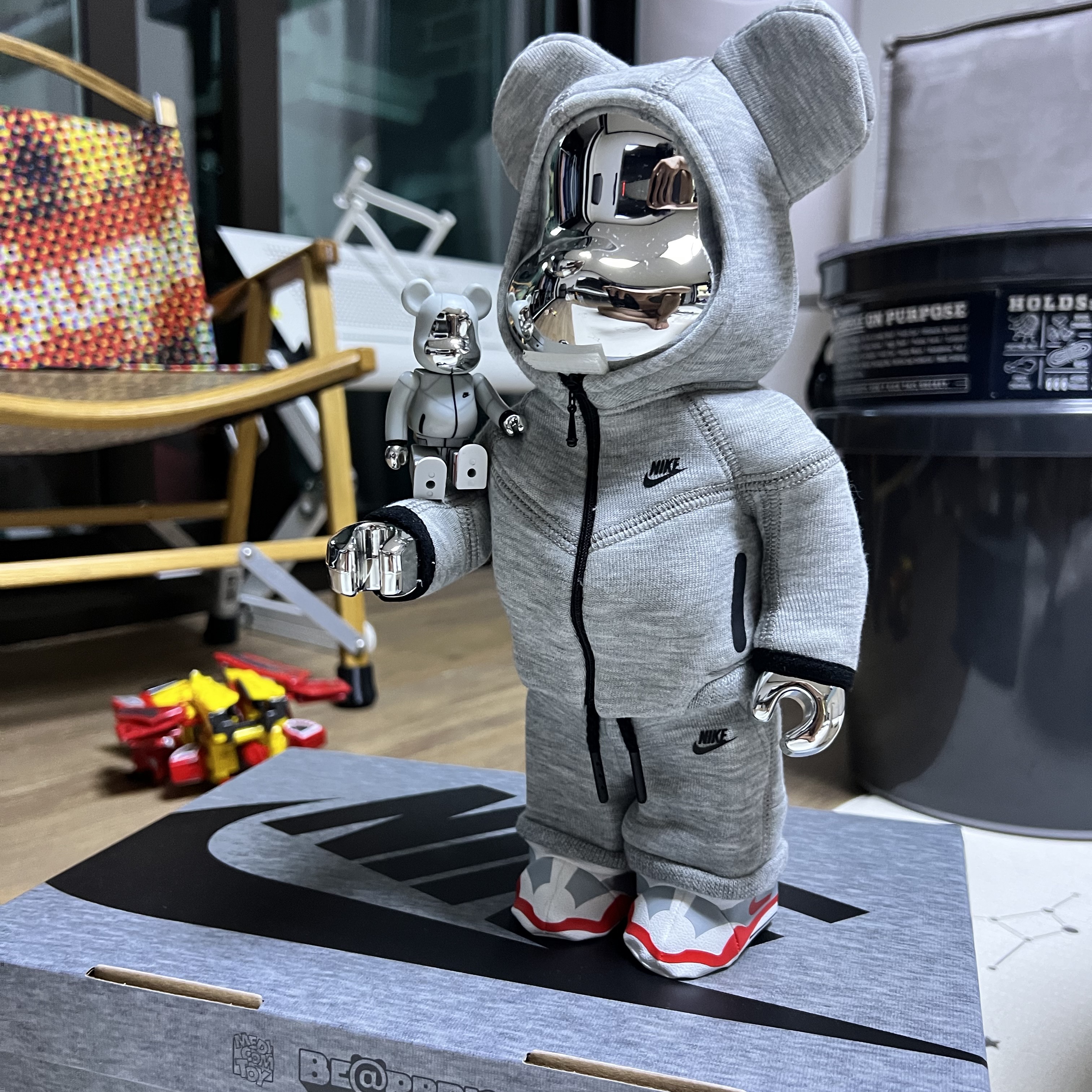 Bearbrick x Nike Tech Fleece N98 100% & 400& Set 착용 스타일 - 3