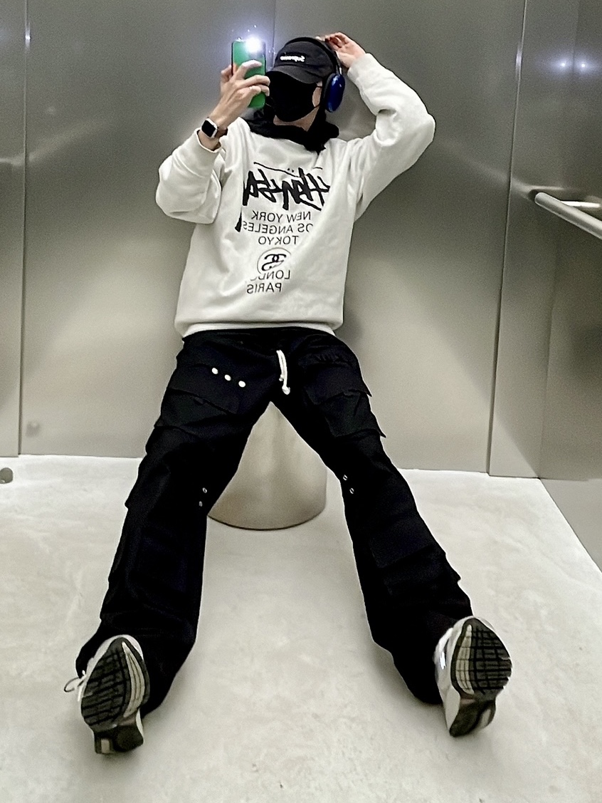 Supreme Repeat Stitch Anorak Black - 23SS, Stussy World Tour Crew Ash Heather 2022 착용 스타일 - 3