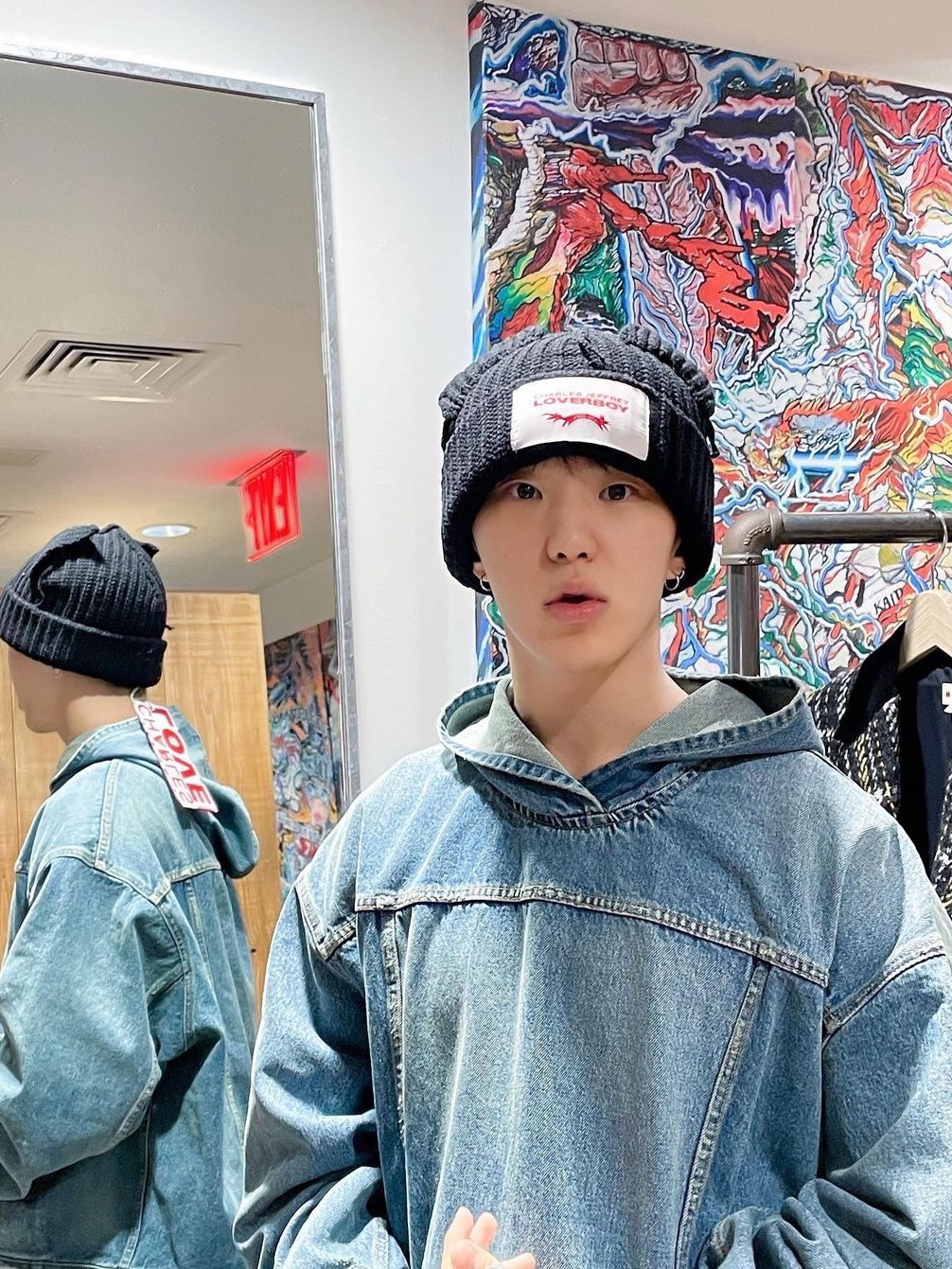 Charles Jeffrey Loverboy Chunky Ears Beanie Blue, Charles Jeffrey Loverboy Chunky Ears Mohair Beanie Red 착용 스타일 - 4