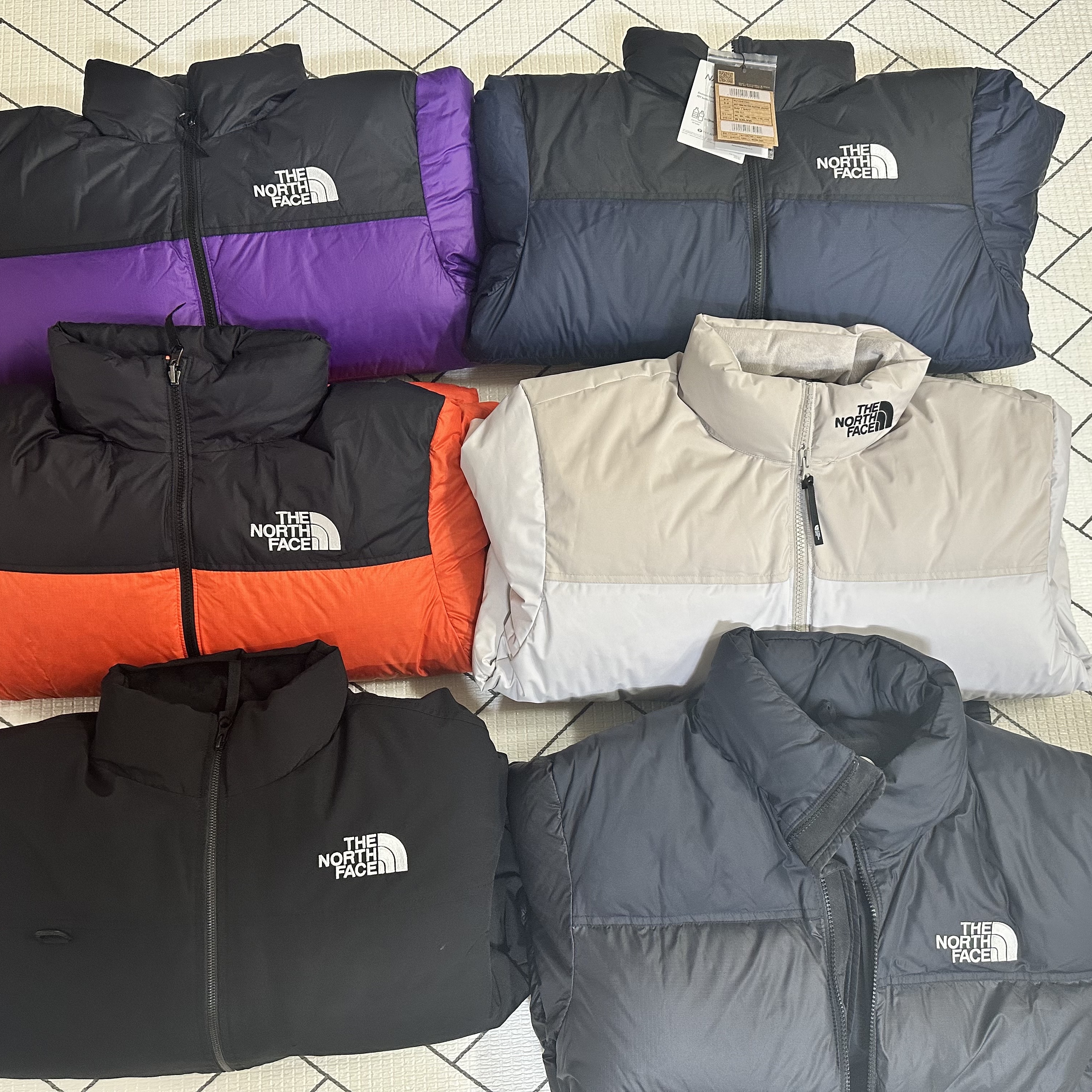 The North Face 1996 Eco Nuptse Jacket Navy 착용 스타일 - 3