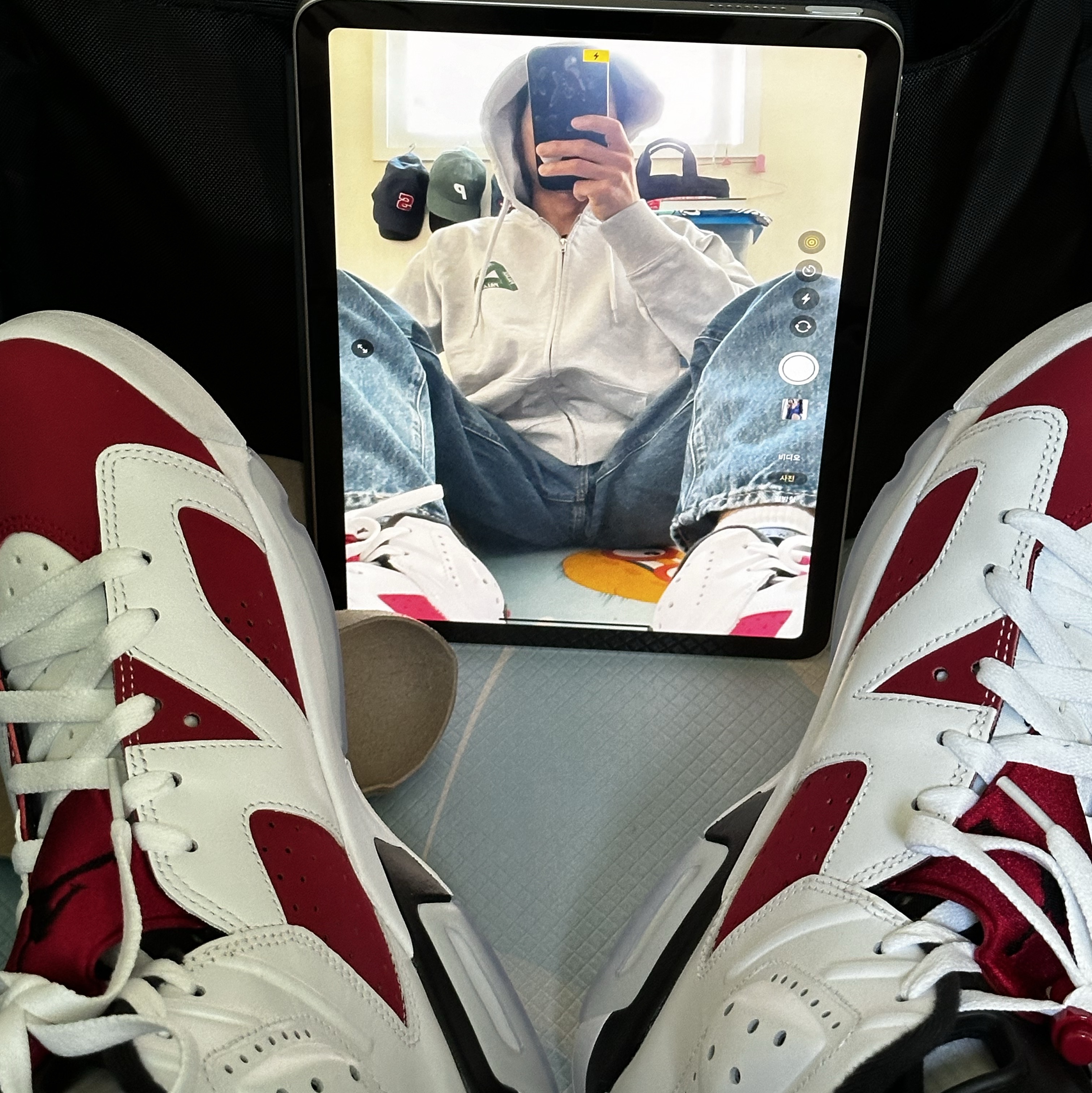 Palace Tri-Puff Print Zip Hood Grey Marl - 23SS, Jordan 6 Retro Carmine 2021 착용 스타일