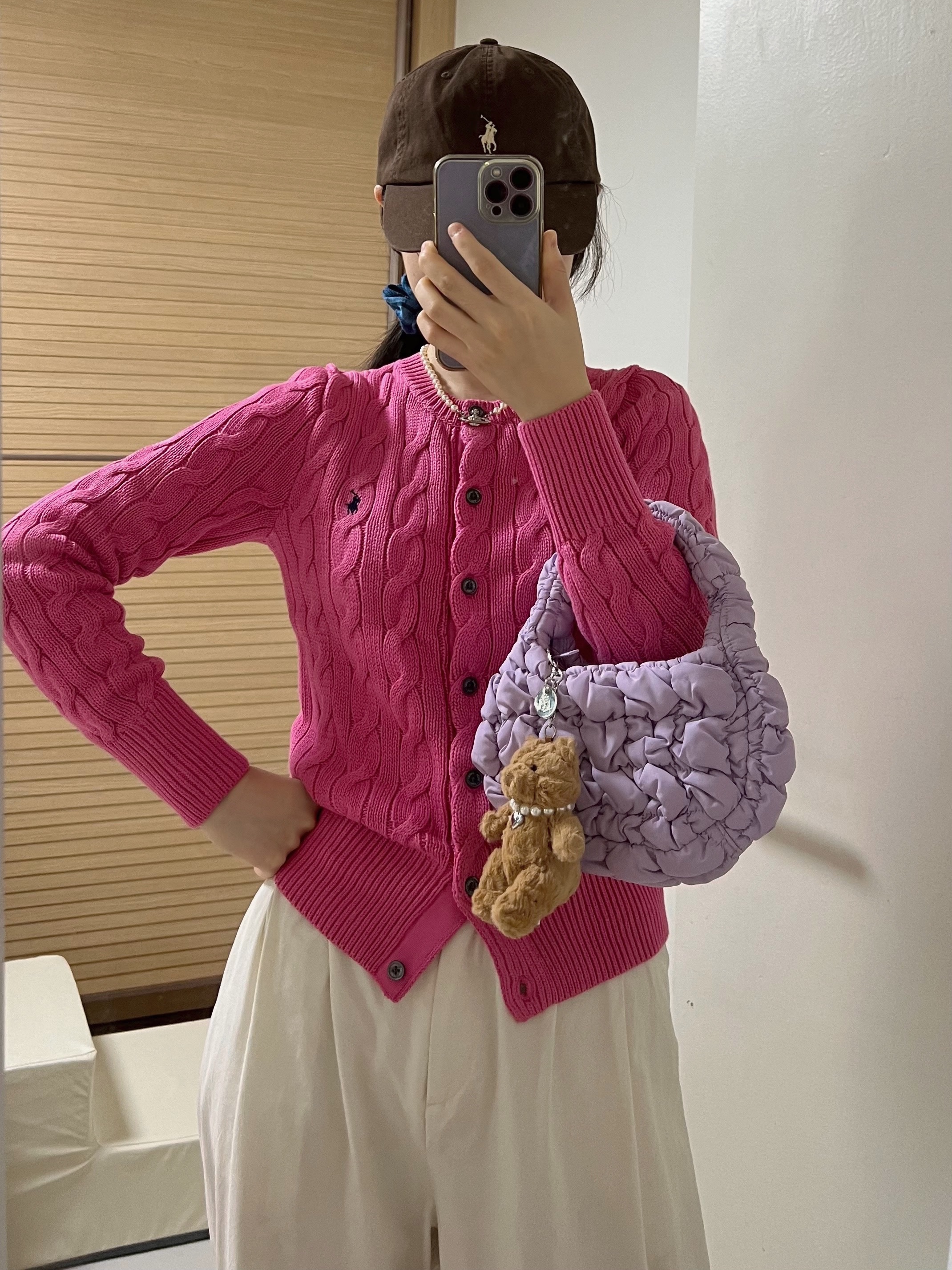 COS Quilted Micro Bag Purple, Jellycat Bartholomew Bear Bag Charm Brown 착용 스타일