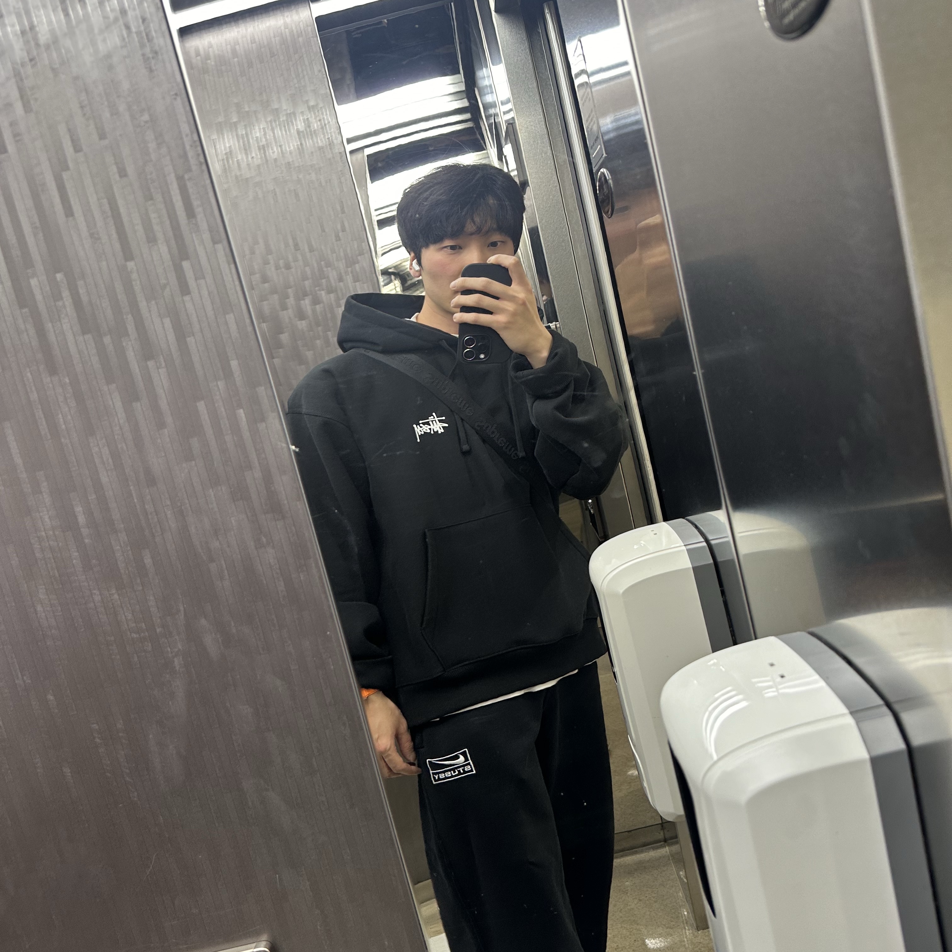 Nike x Stussy NRG Washed Fleece Pants Black (DO5296-010) 착용 스타일