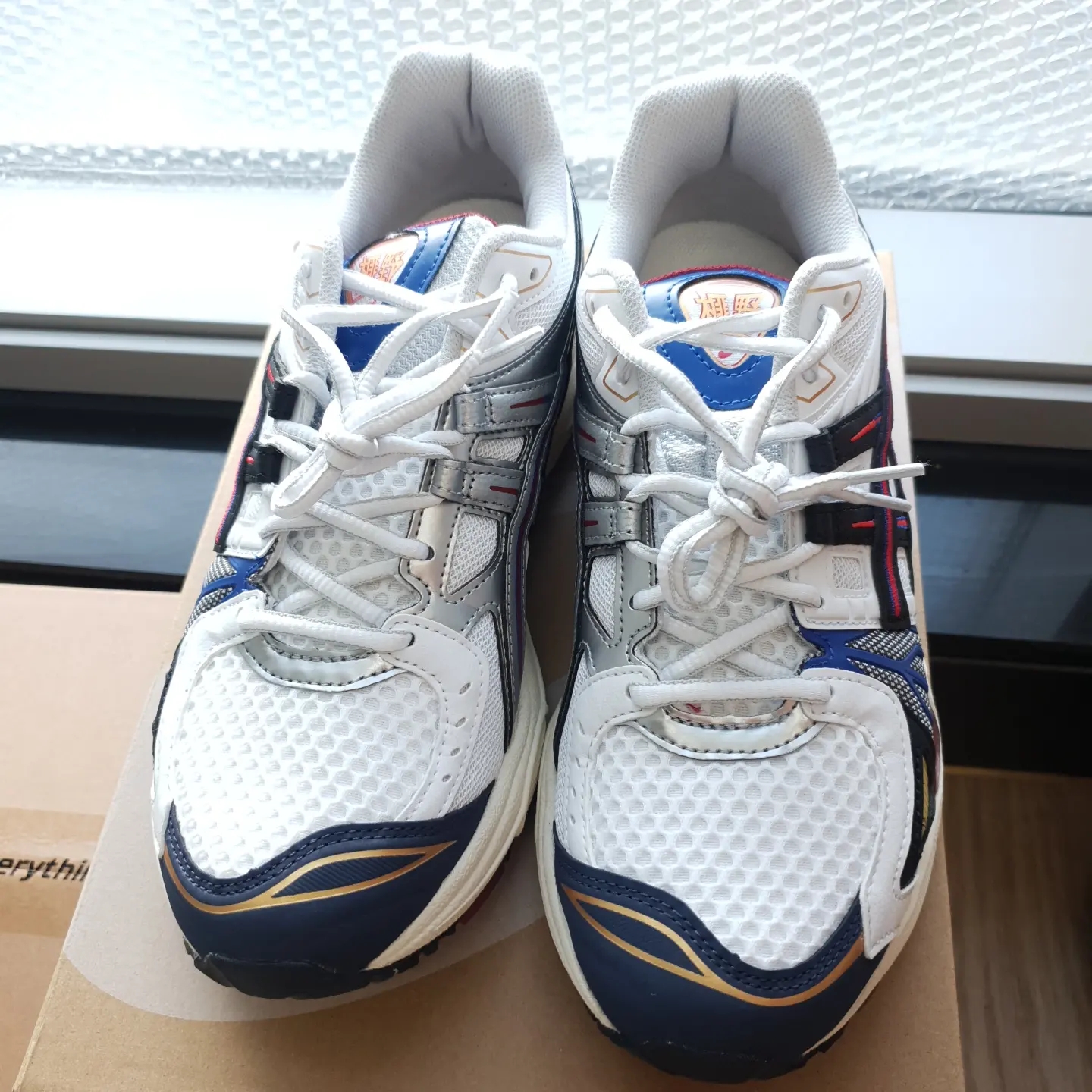 Asics Gel-Kayano Legacy White Black 착용 스타일 - 3