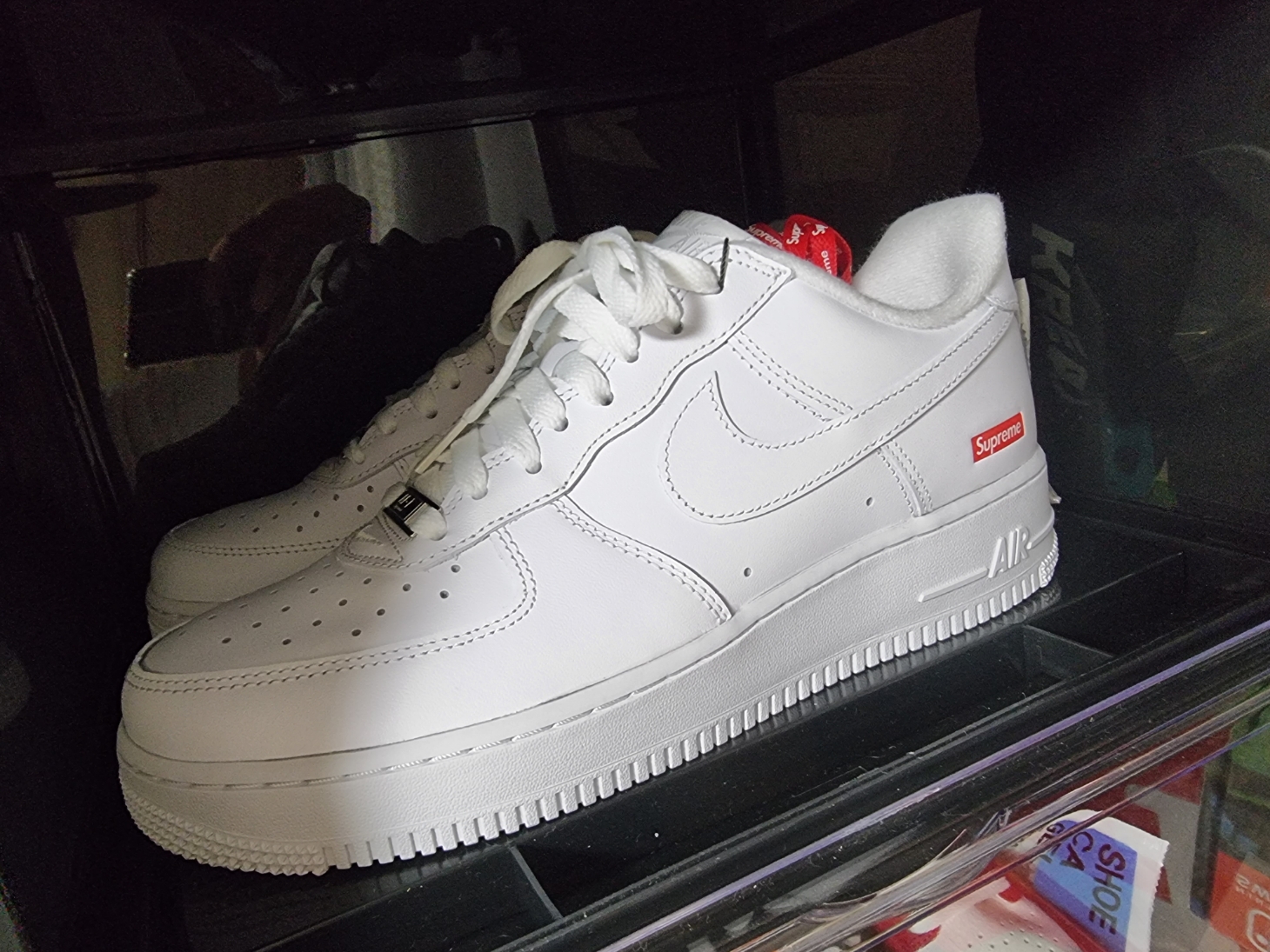 Nike x Supreme Air Force 1 Low White 착용 스타일