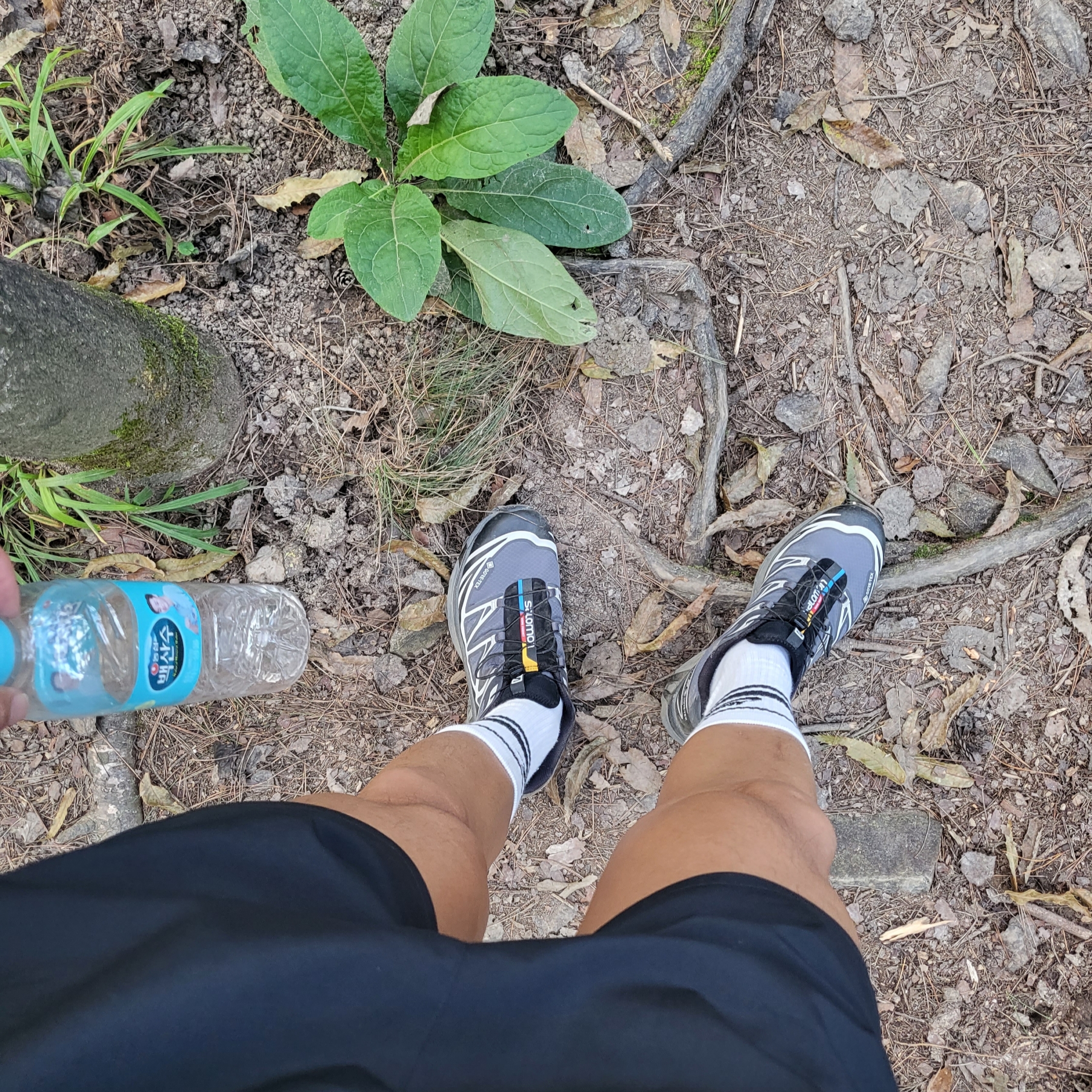 Salomon XT-6 Gore-Tex Black Ebony 착용 스타일 - 3
