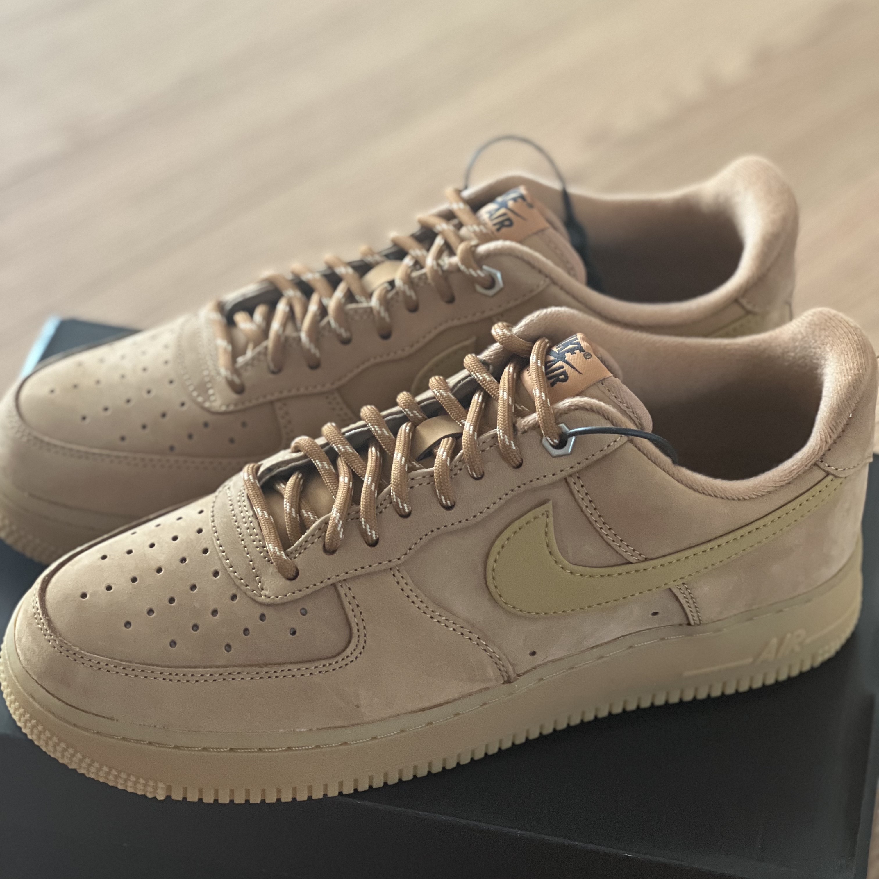 Nike Air Force 1 '07 WB Flax 착용 스타일