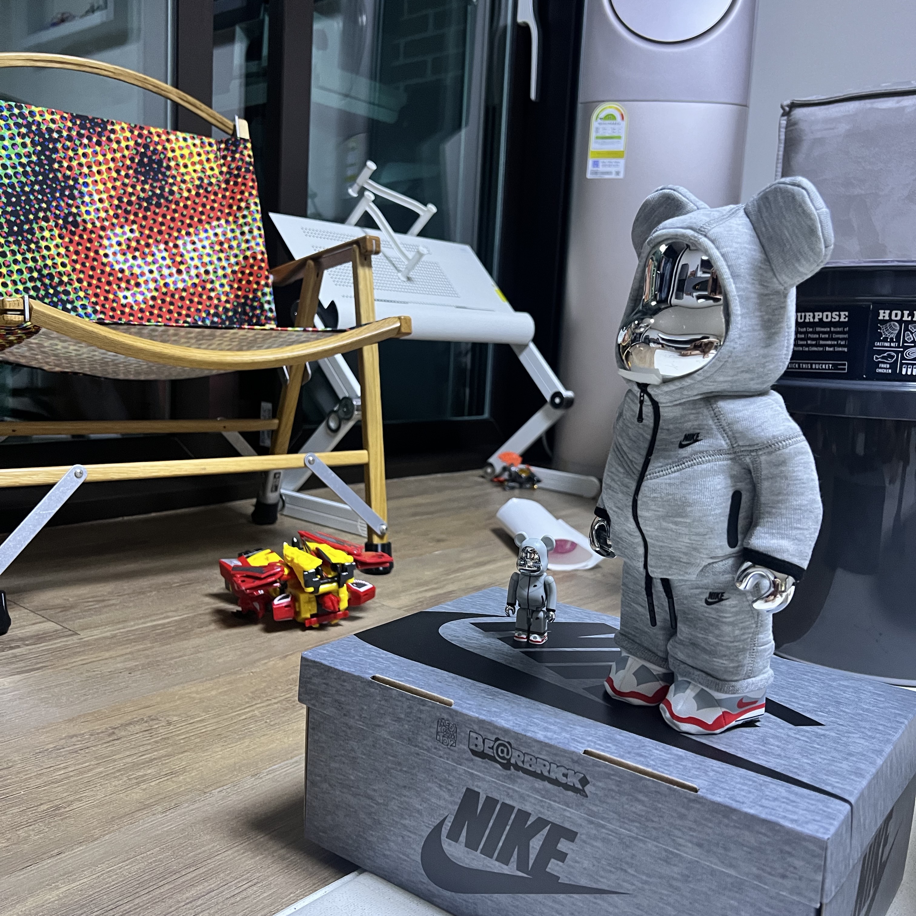 Bearbrick x Nike Tech Fleece N98 100% & 400& Set 착용 스타일 - 2