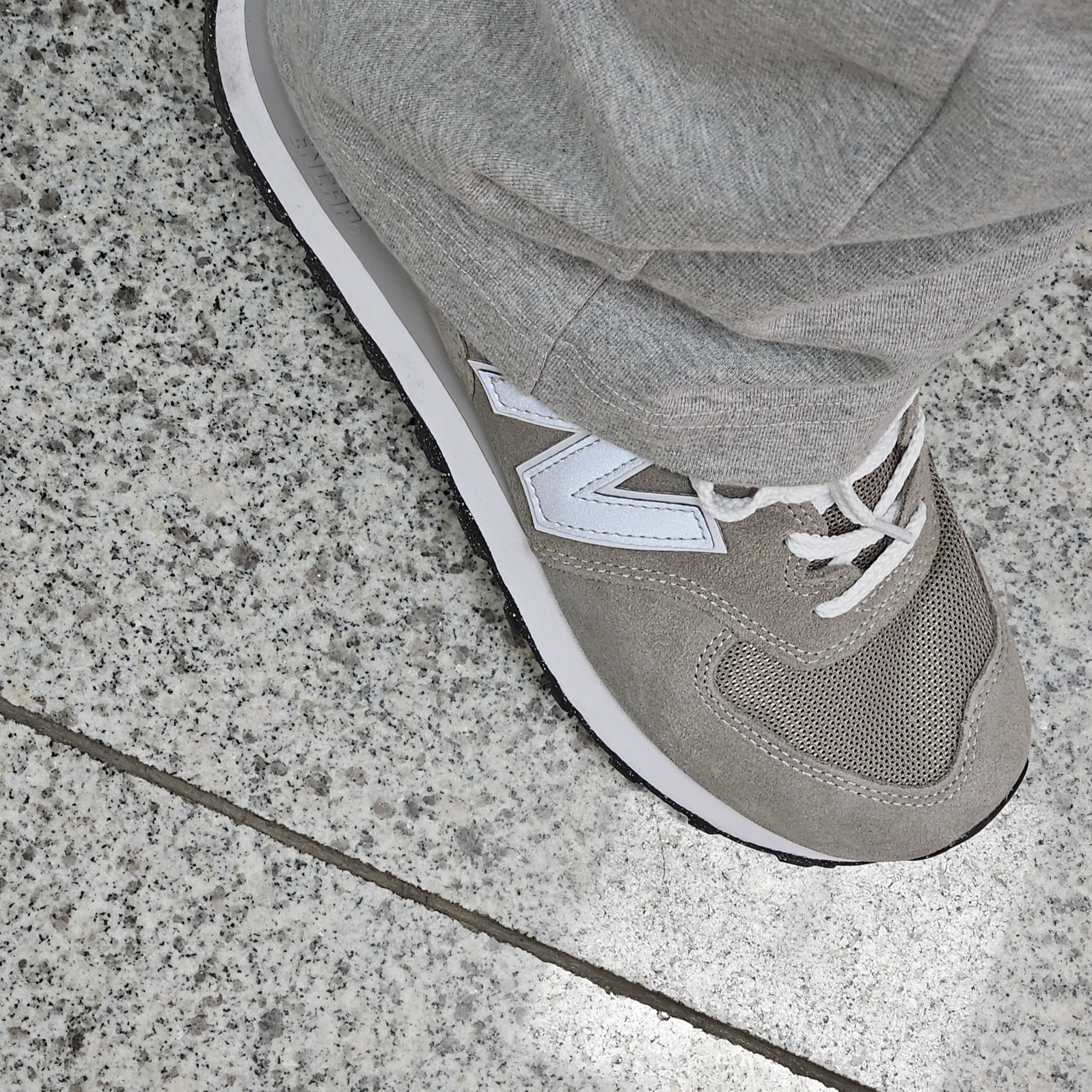 New Balance 574 Worn By Anyone Grey - D Standard 착용 스타일 - 3
