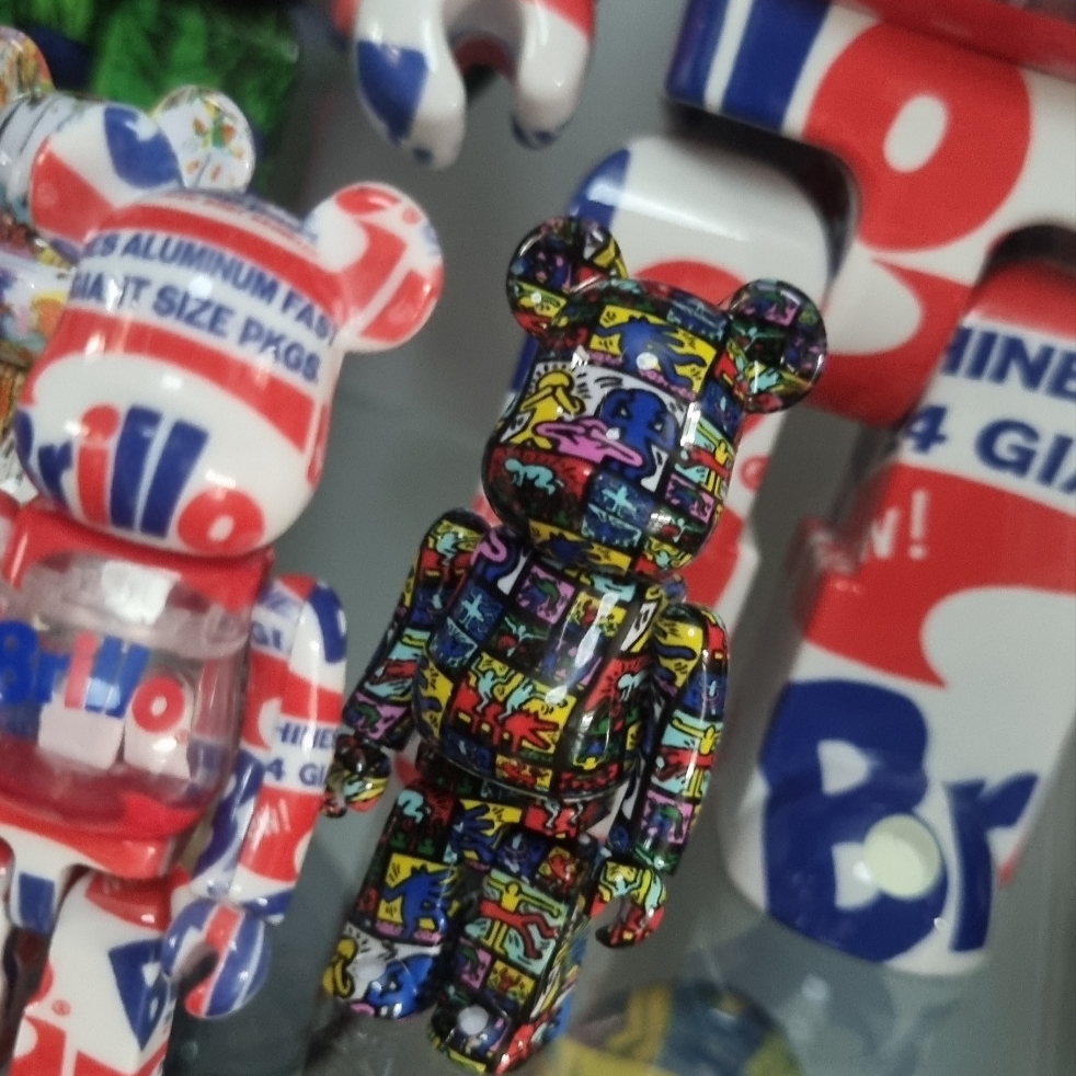Bearbrick 2G Exclusive Keith Haring #10 100% & 400% Set 착용 스타일 - 3