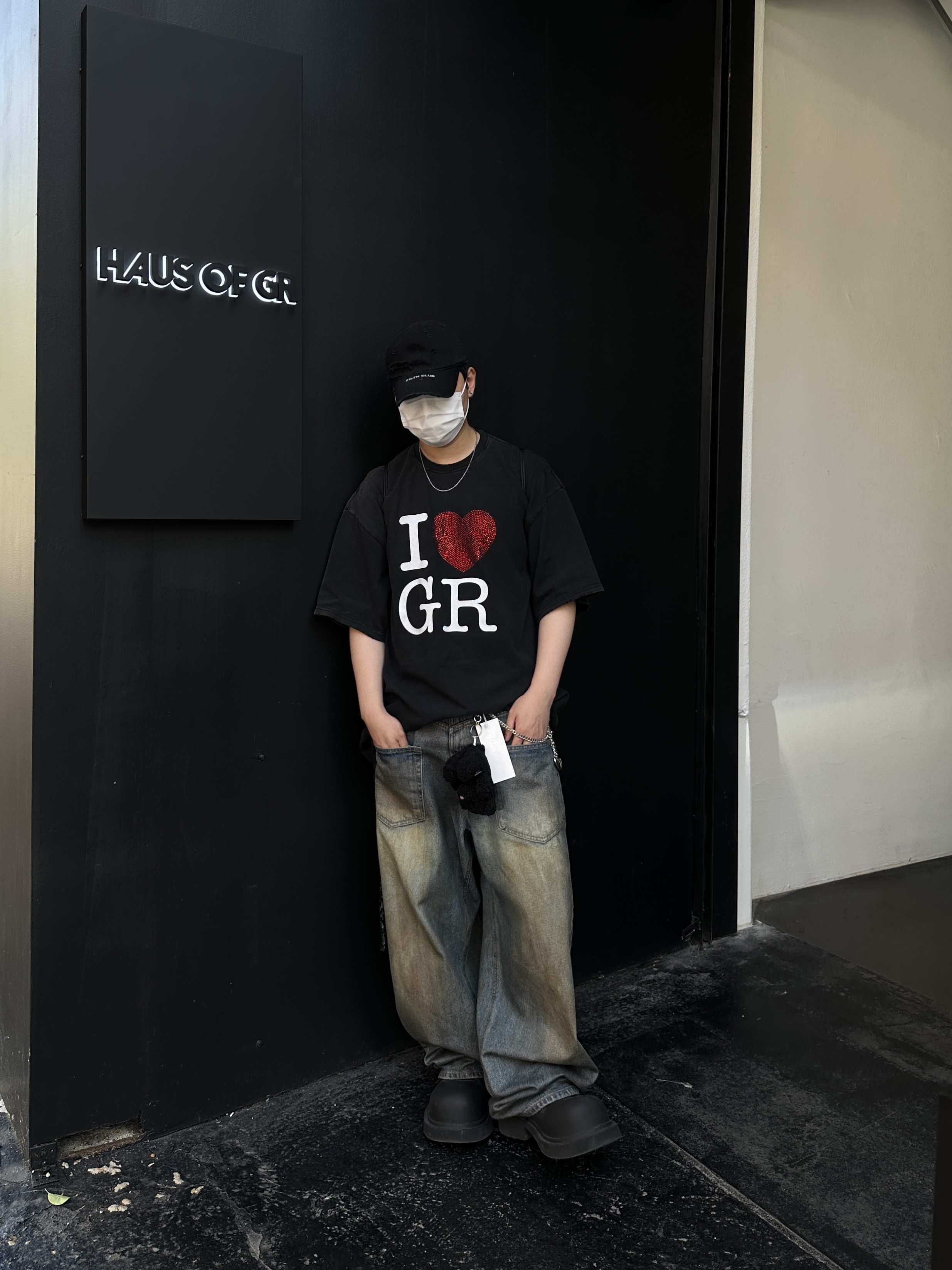 Project G/R I Love GR T-Shirt Black - Haus of GR Exclusive, Project G/R Coated Backward Denim Pants Blue 착용 스타일 - 3