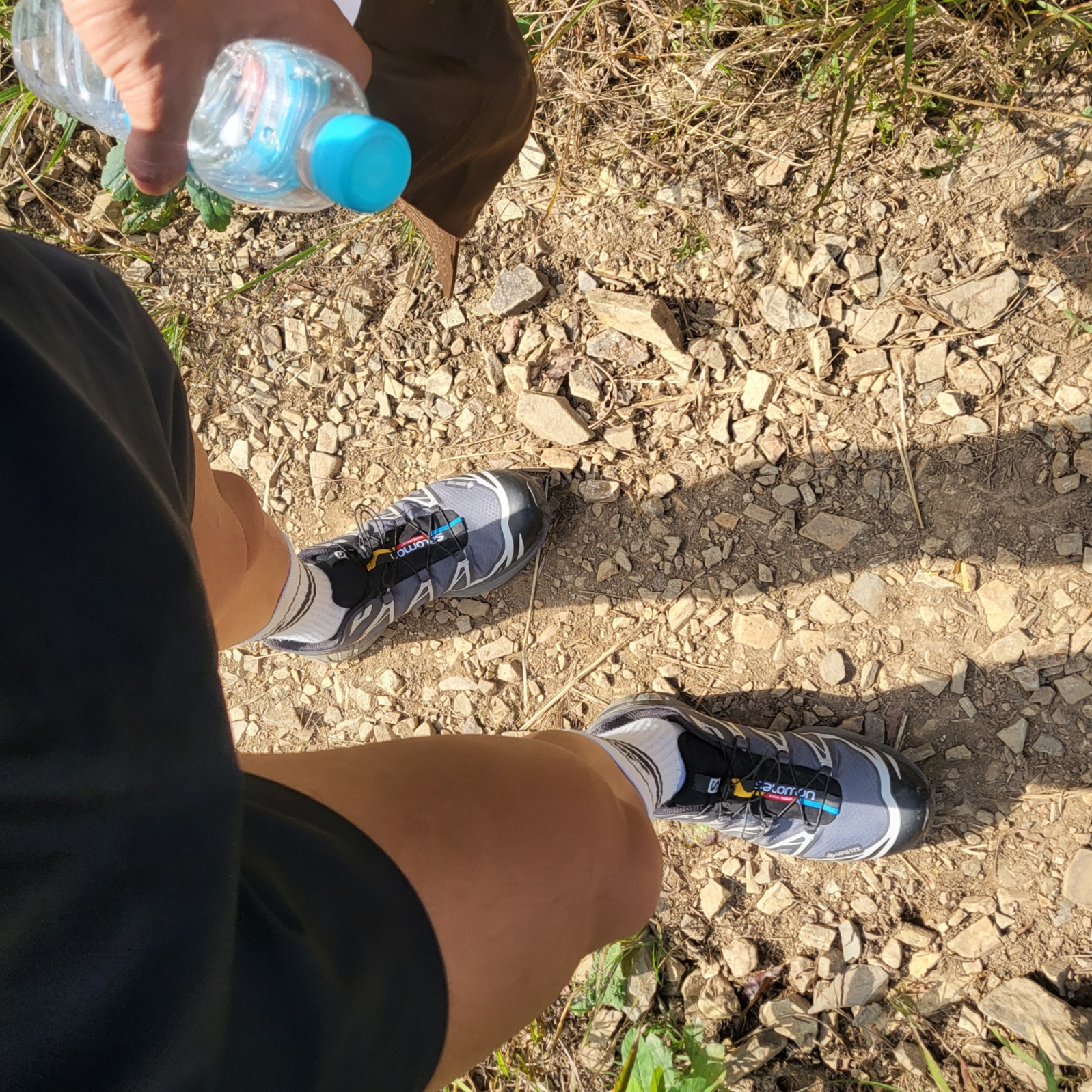 Salomon XT-6 Gore-Tex Black Ebony 착용 스타일 - 5