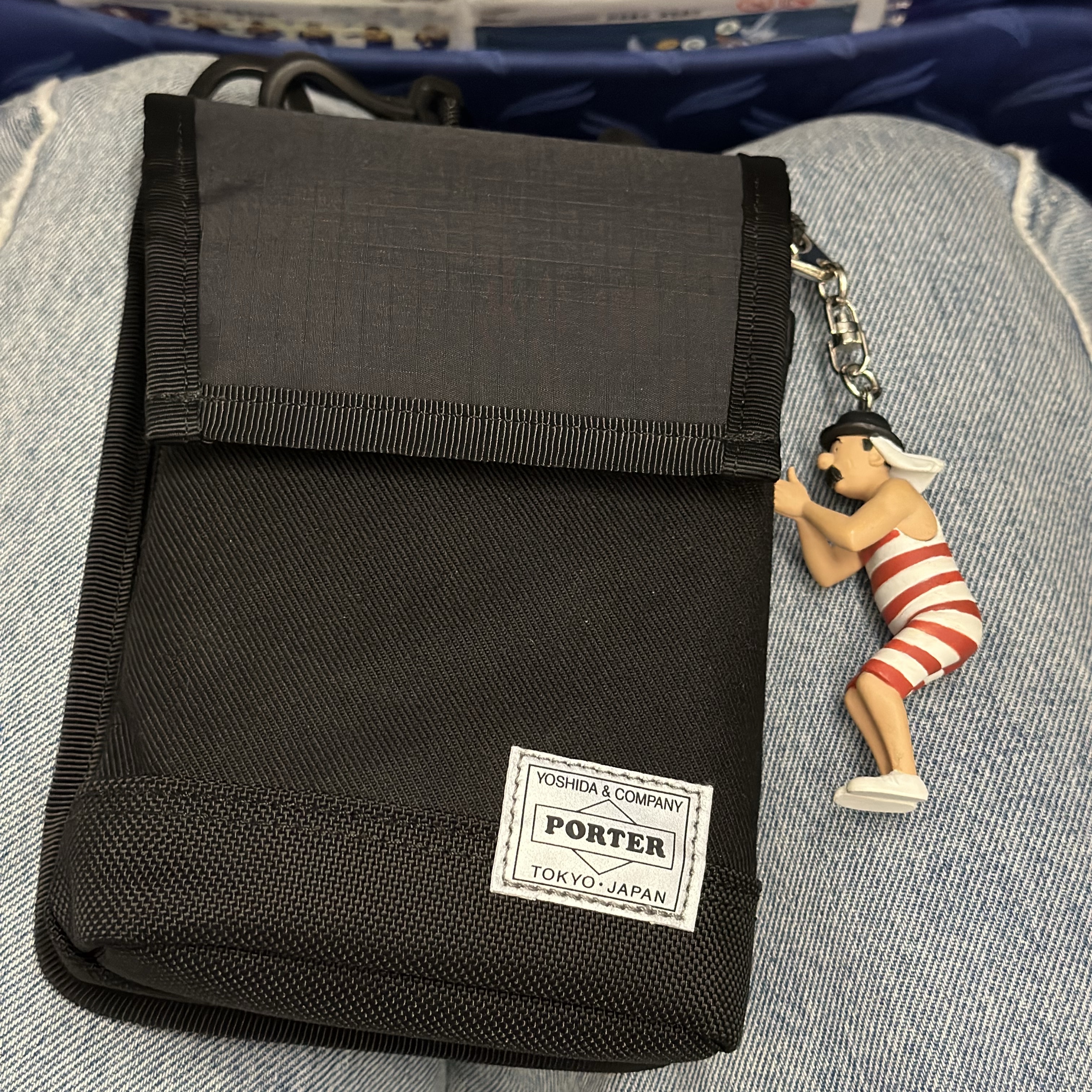 Porter Freestyle Multi Coin Case Black 착용 스타일 - 3