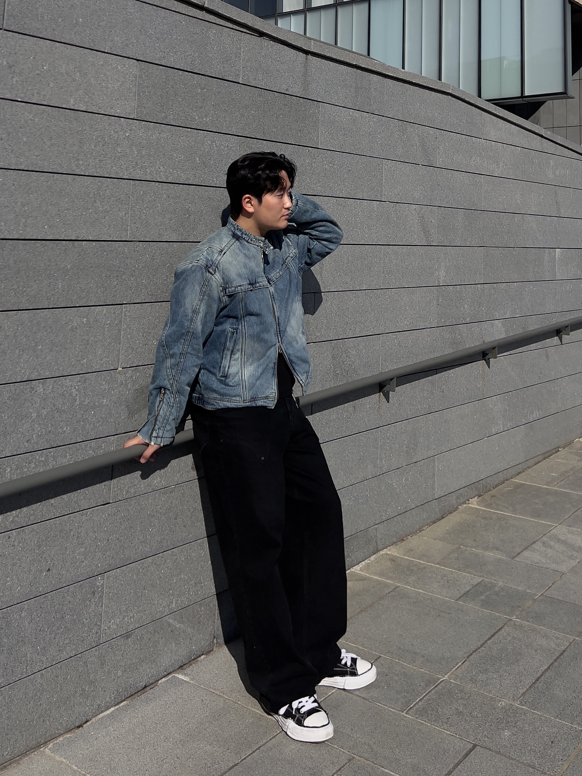 Maison Mihara Yasuhiro Peterson OG Sole Canvas Low Sneakers Black 착용 스타일 - 2