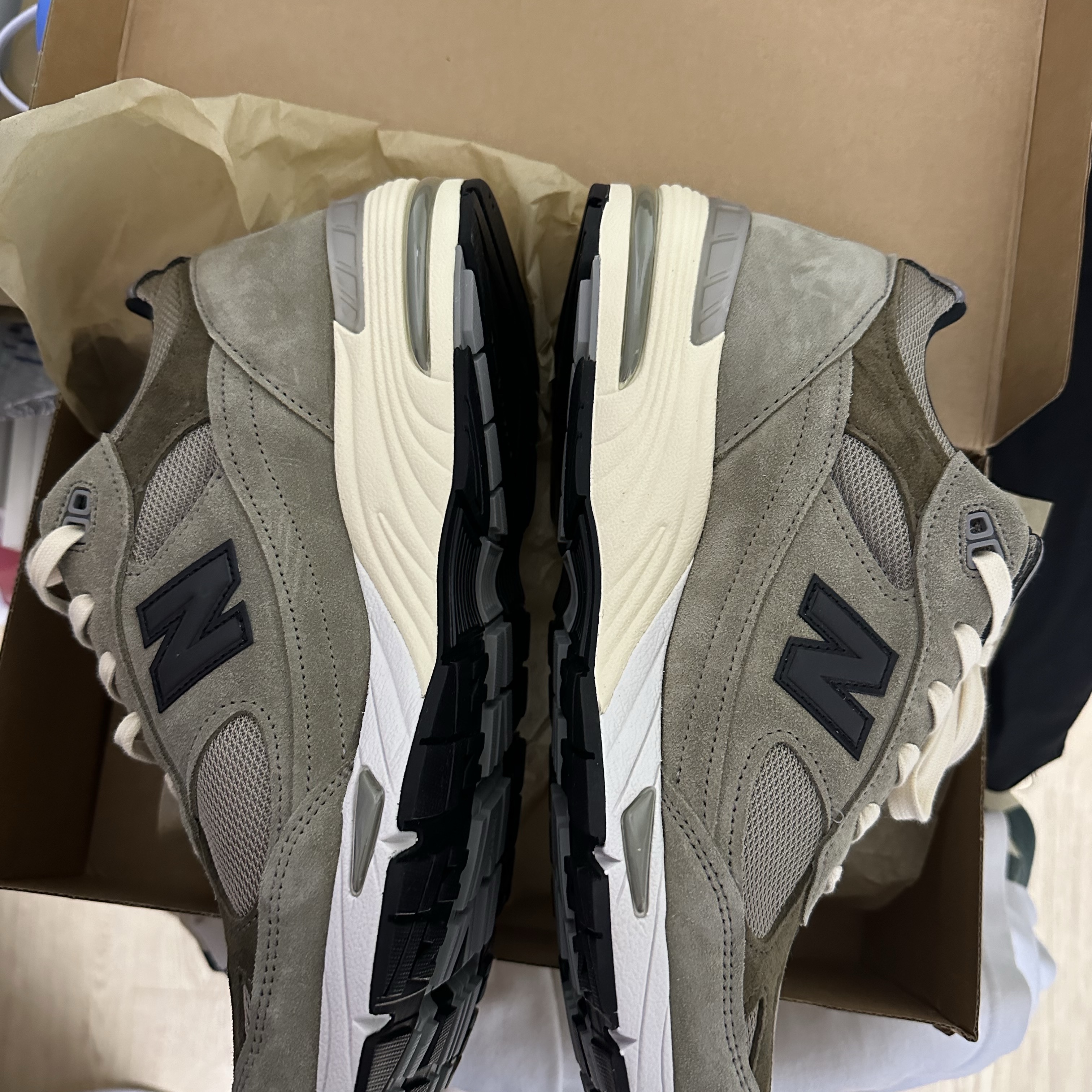 New Balance x JJJJound 991 Made in UK Grey 착용 스타일 - 2