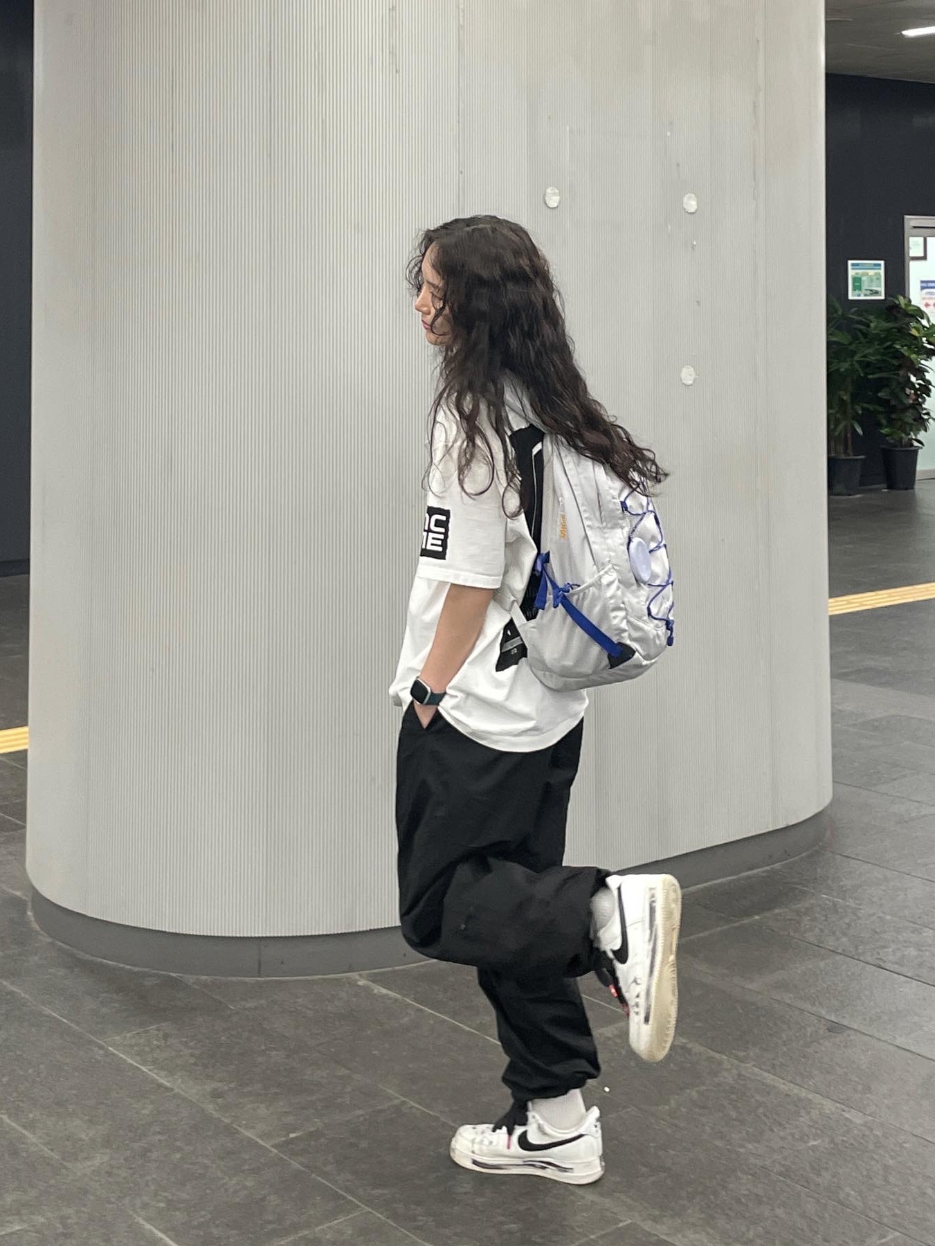 Supreme Backpack Silver - 22SS, Nike x Peaceminusone Air Force 1 Low Para-Noise 2.0 착용 스타일 - 2