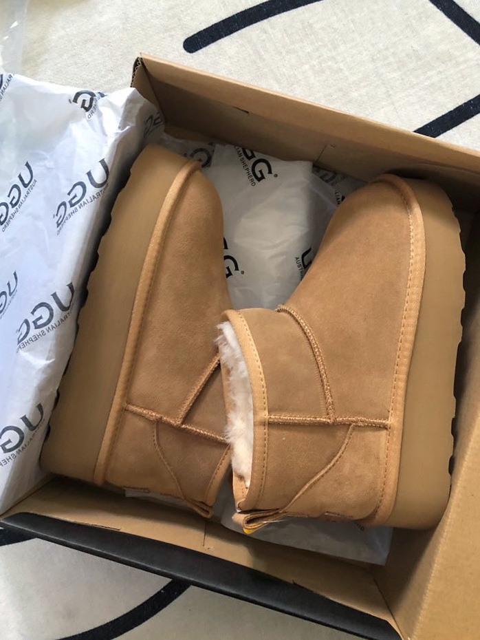 (W) UGG Classic Ultra Mini Platform Boots Chestnut 착용 스타일