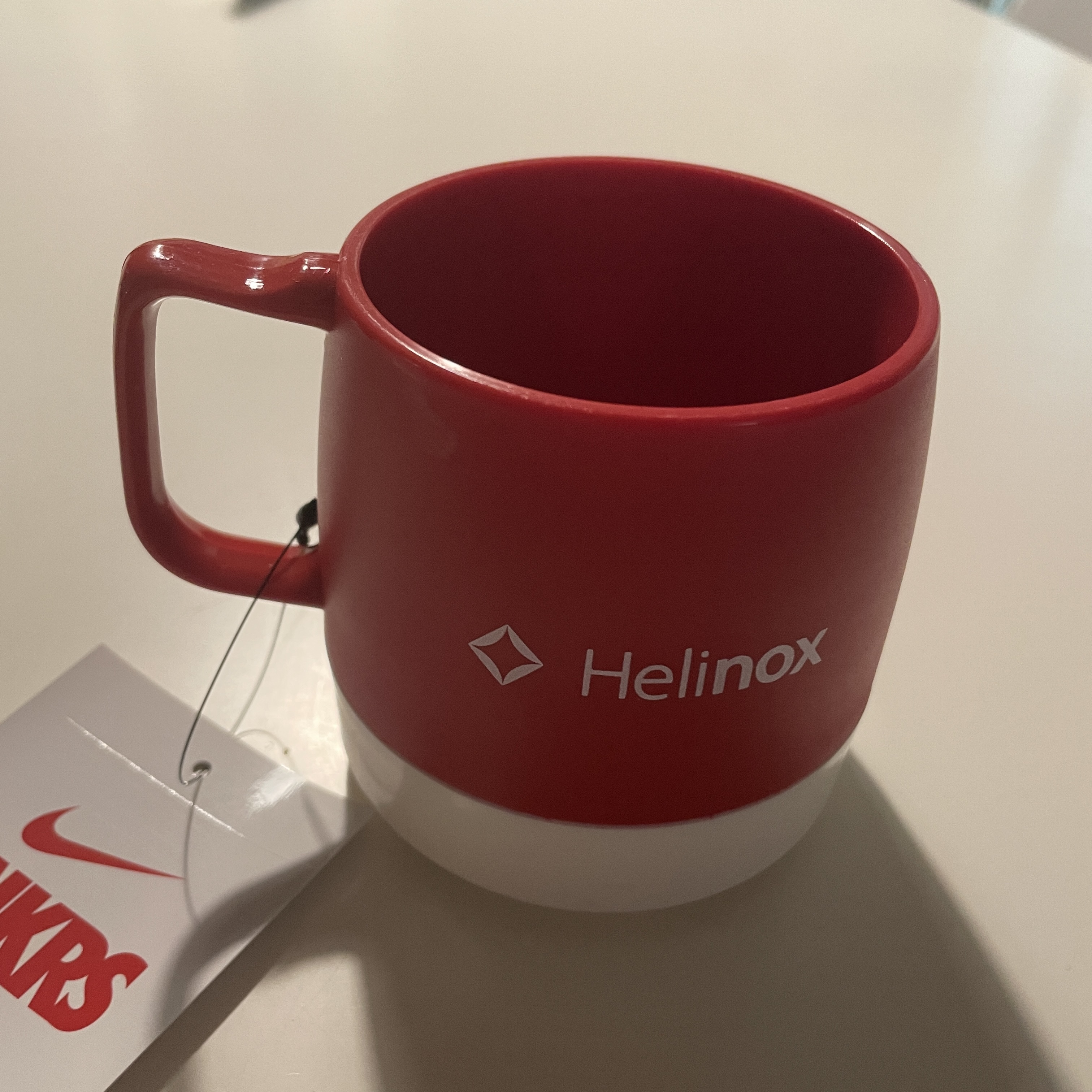 Helinox x Nike SNKRS Lounge Souvenir Dinex Mug Red White 착용 스타일 - 2