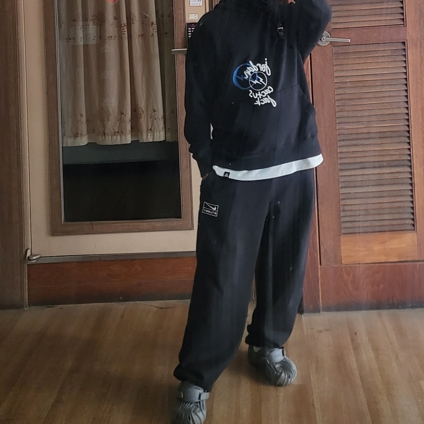 Jordan x Travis Scott x Fragment Hoodie Black (DJ0615-010), Nike x Stussy NRG Washed Fleece Pants Black (DO5296-010) 착용 스타일
