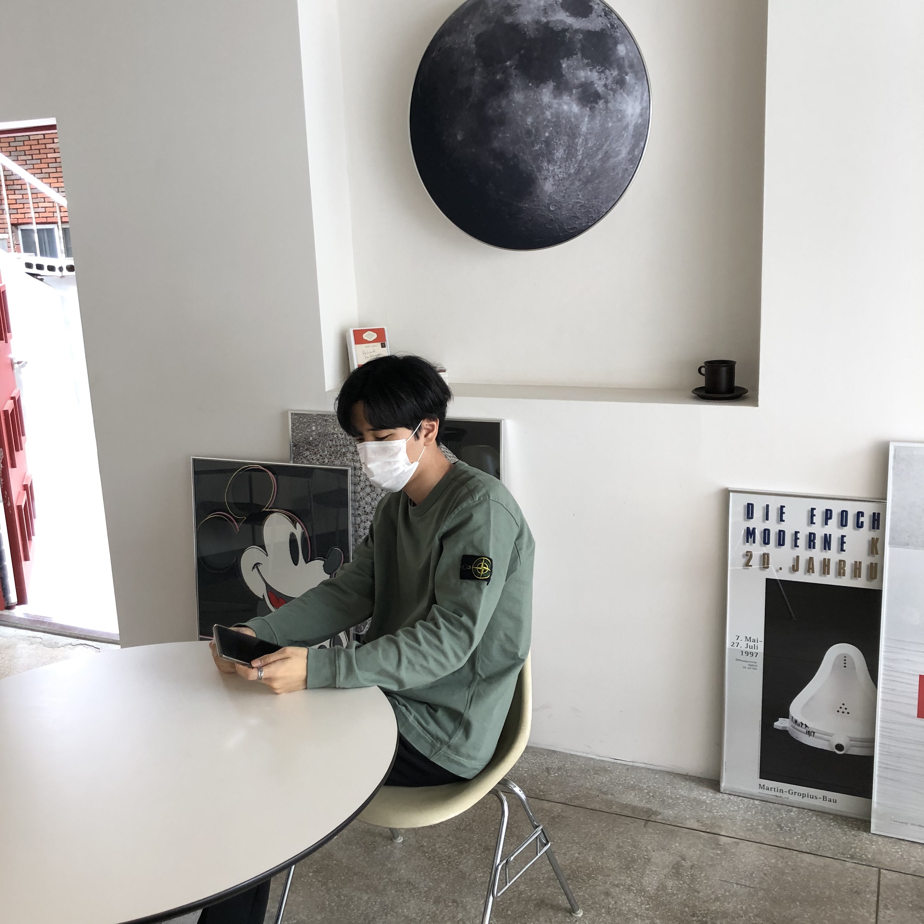 Stone Island 64450 Long Sleeve Crewneck Sweatshirt Sage Green - 21FW 착용 스타일 - 1