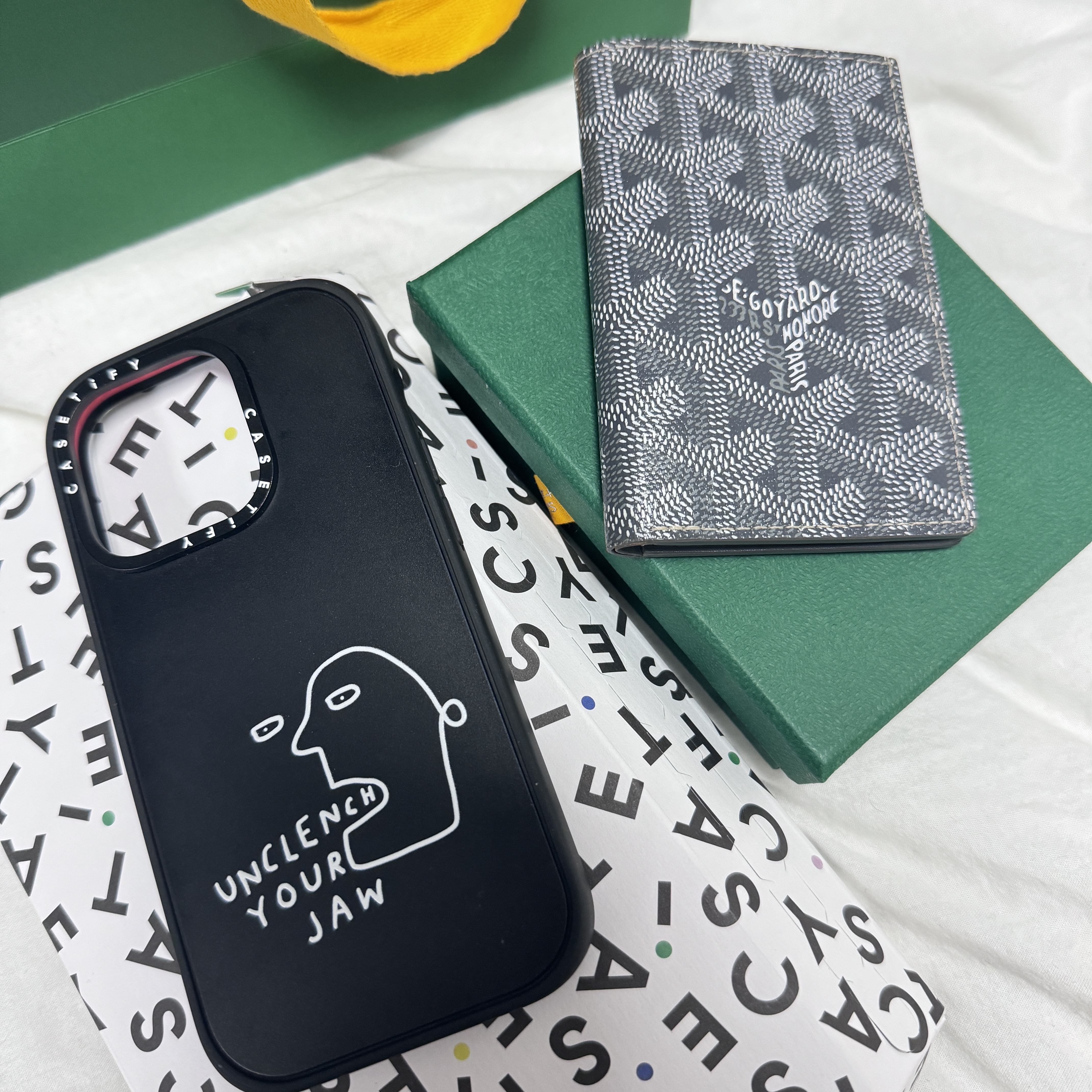 Goyard Saint Pierre Card Holder Grey 착용 스타일