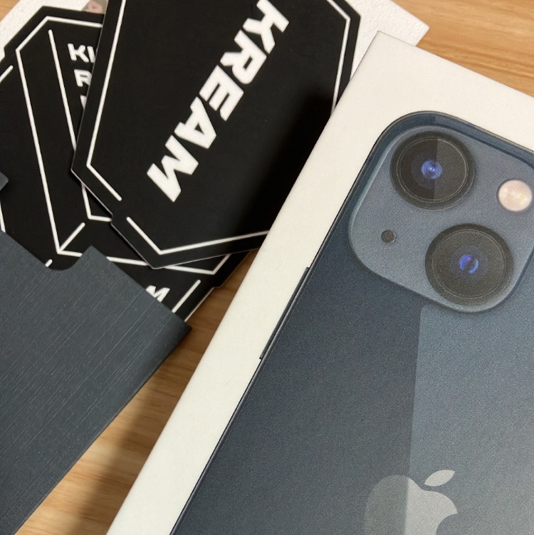 Apple iPhone 13 Mini 128GB Midnight (Korean Ver.) 착용 스타일