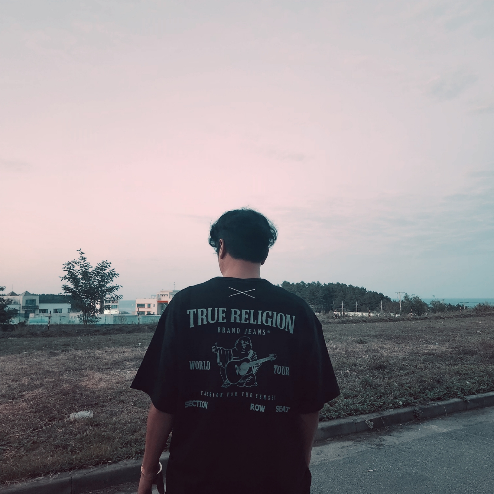 True Religion Origin Logo T-Shirt Black 착용 스타일
