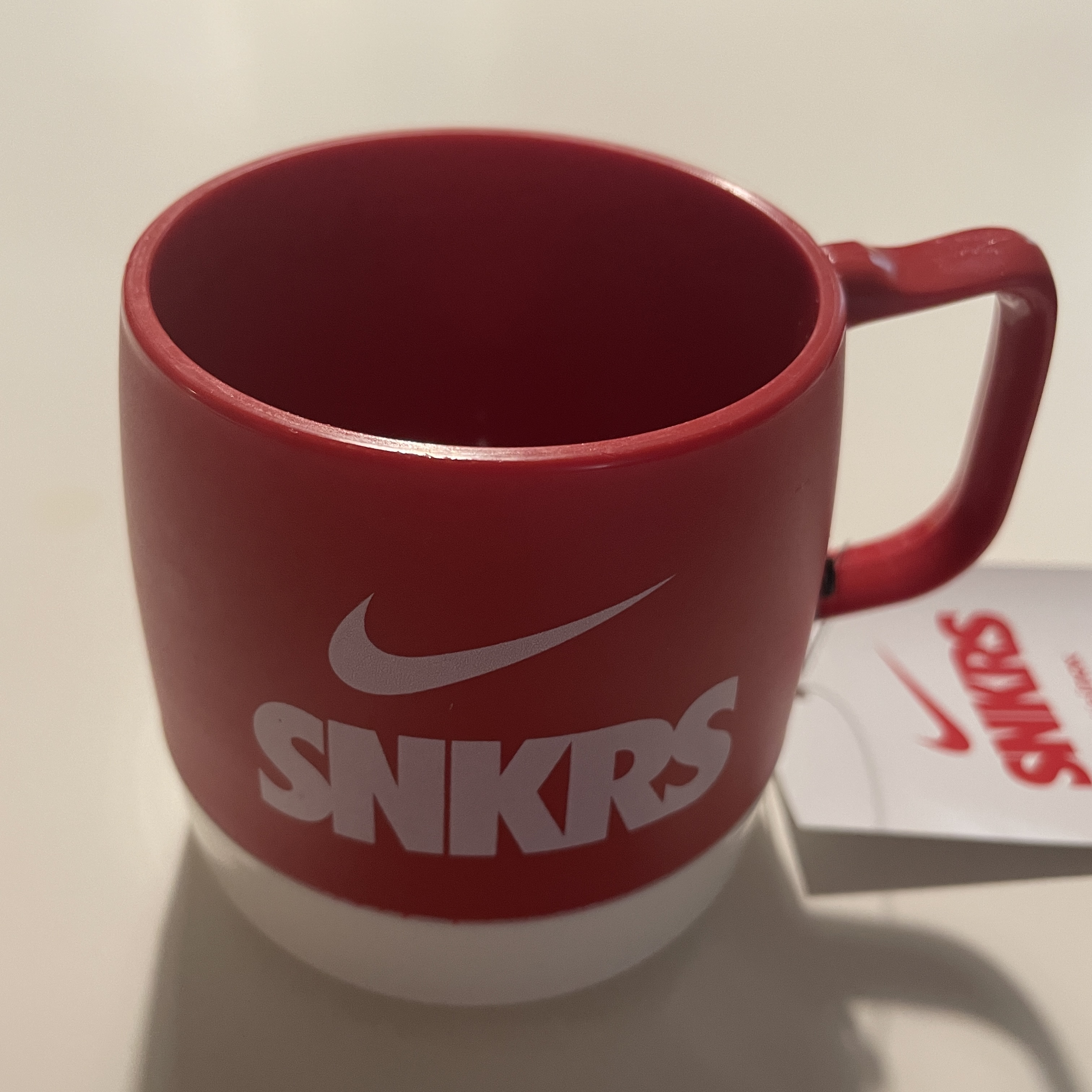Helinox x Nike SNKRS Lounge Souvenir Dinex Mug Red White 착용 스타일 - 1