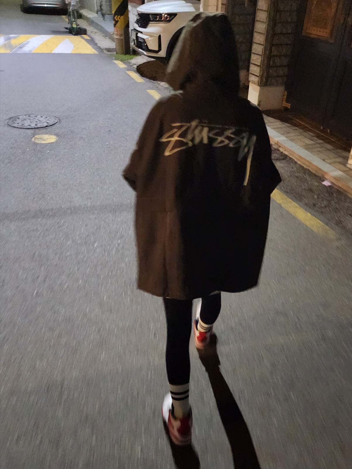 Stussy Wave Dye Beach Shell Jacket Black, Jordan 4 Retro Red Cement 착용 스타일 - 1