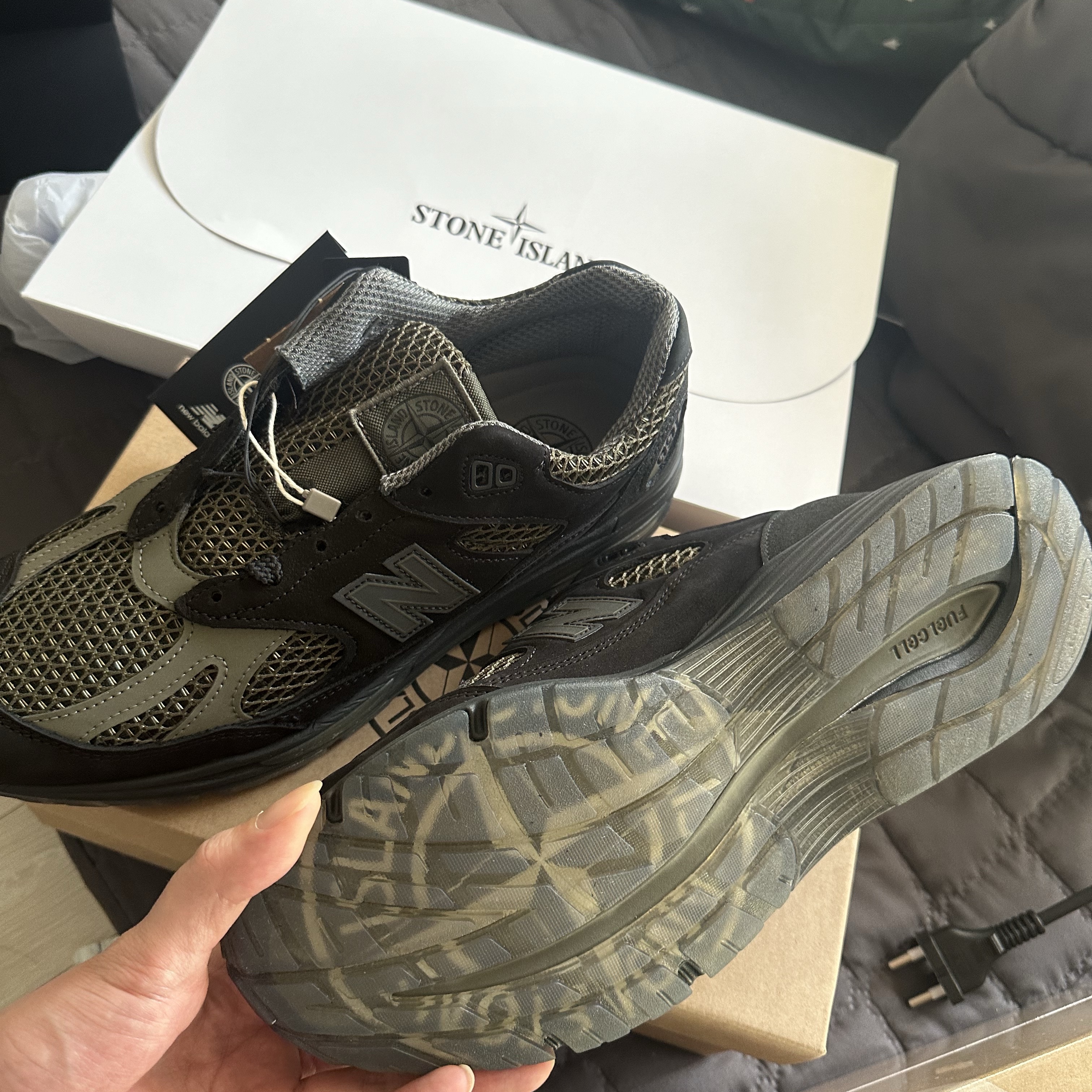 New Balance x Stone Island 991v2 Made in UK Black Olive Night 착용 스타일