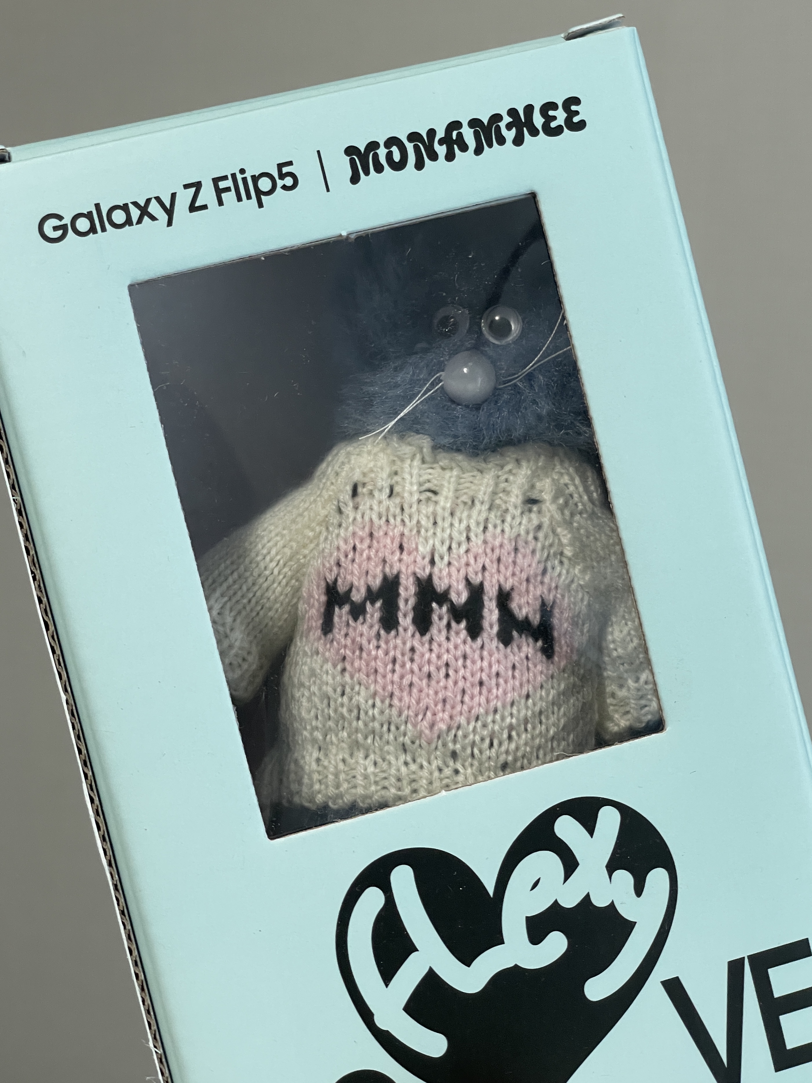 Monamhee Love Flexy Keyring Blue 착용 스타일