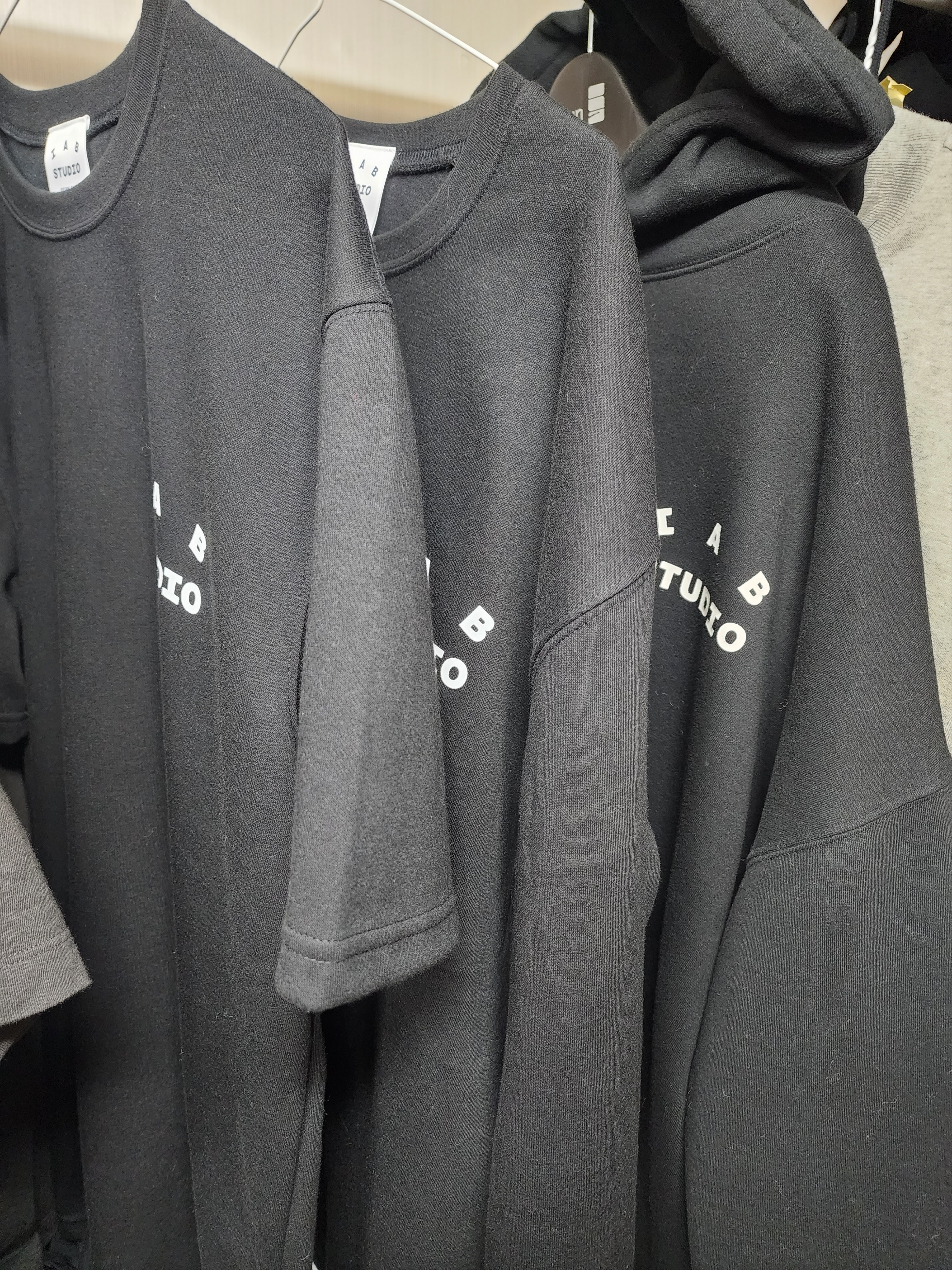 IAB Studio Long Sleeve Black - 23FW, IAB Studio Hoodie Black White 착용 스타일