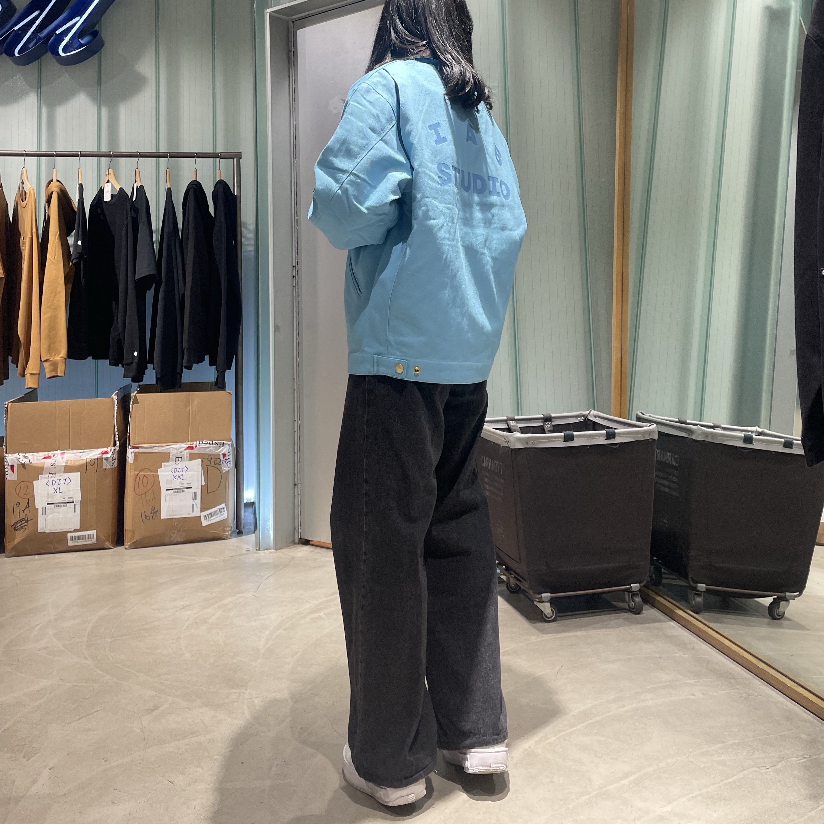 Carhartt WIP x IAB Studio OG Detroit Jacket Milky Blue 착용 스타일