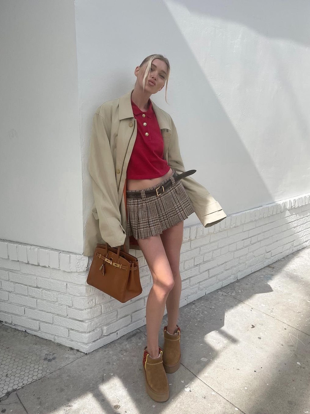(W) UGG Classic Ultra Mini Platform Boots Chestnut, (W) UGG Coquette Slipper Chestnut 착용 스타일 - 5