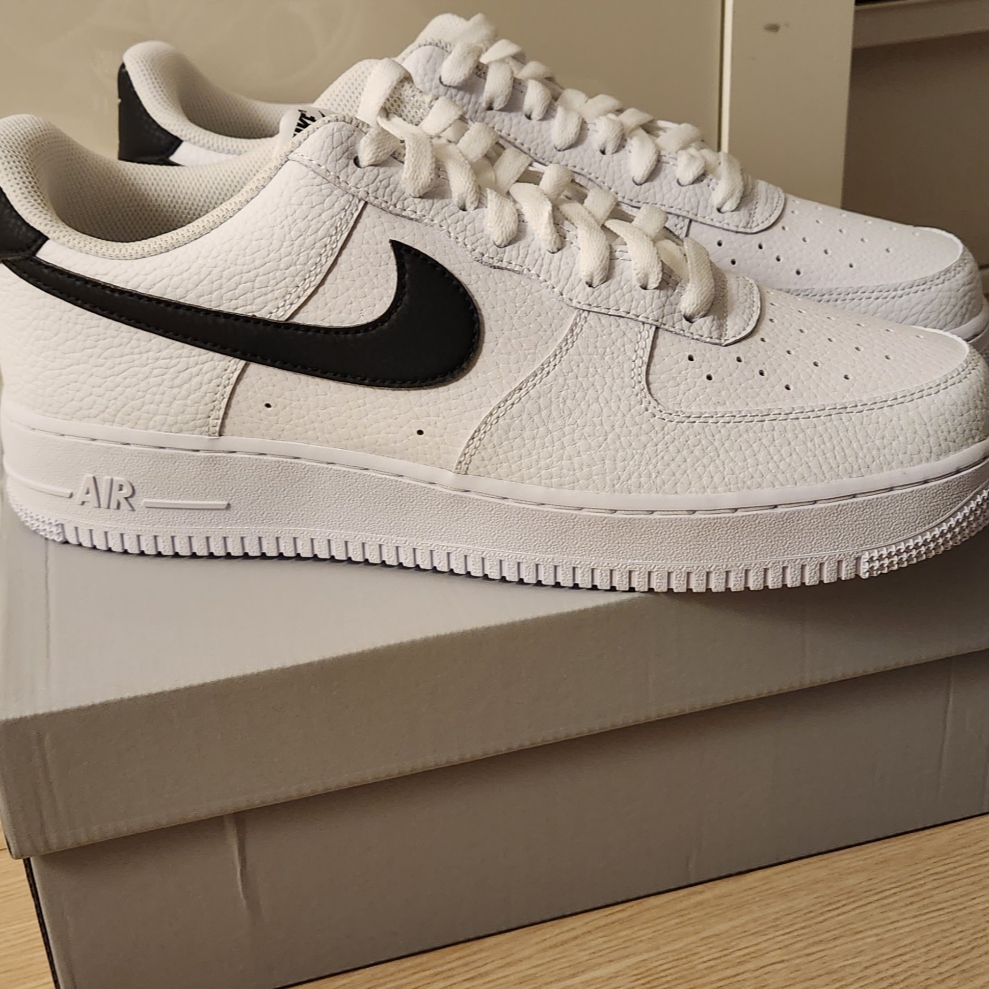 Nike Air Force 1 '07 White Black 착용 스타일