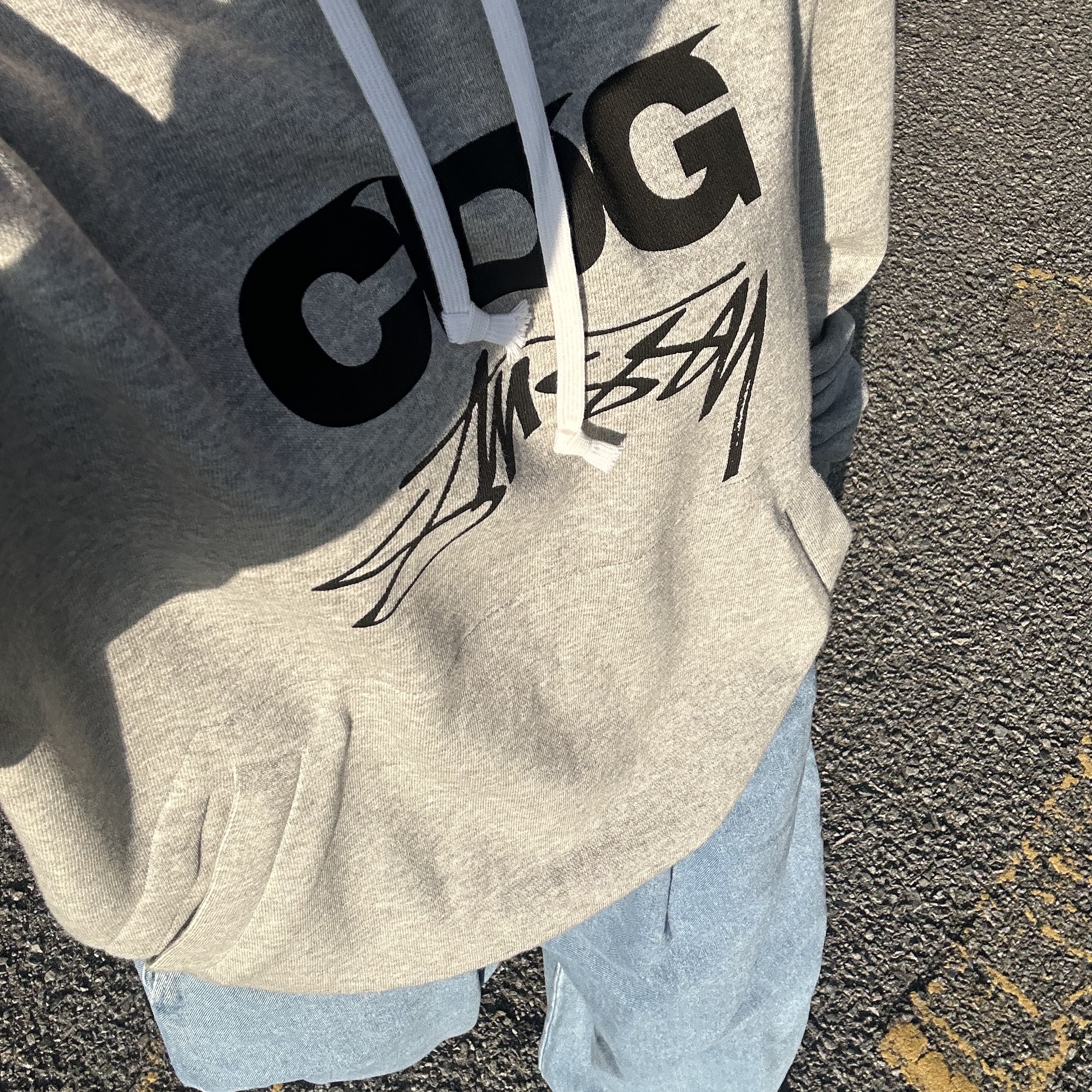 CDG x Stussy Hoodie Grey, Adidas Samba OG Cloud White 착용 스타일 - 1