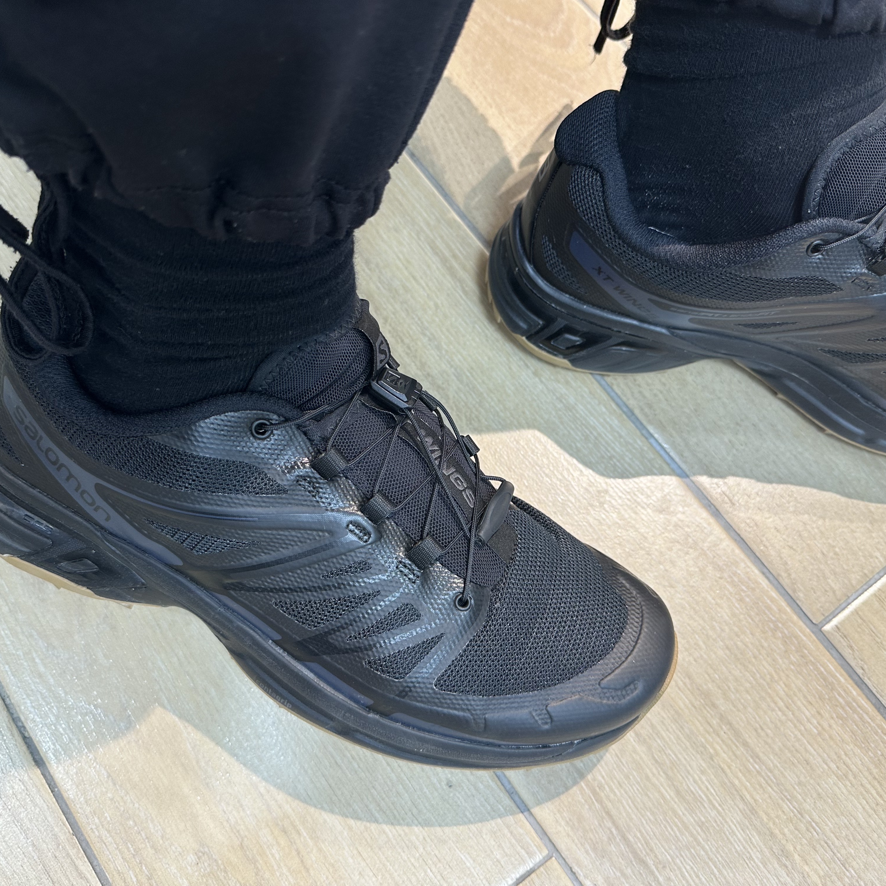 Salomon XT-Wings 2 ADV Black Magnet 착용 스타일 - 2