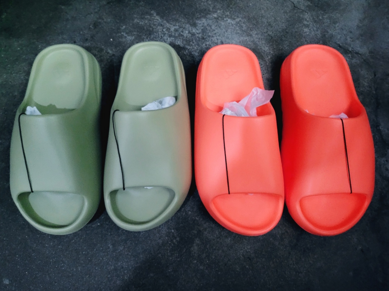 Adidas Yeezy Slide Resin 2021, Adidas Yeezy Slide Enflame Orange 착용 스타일